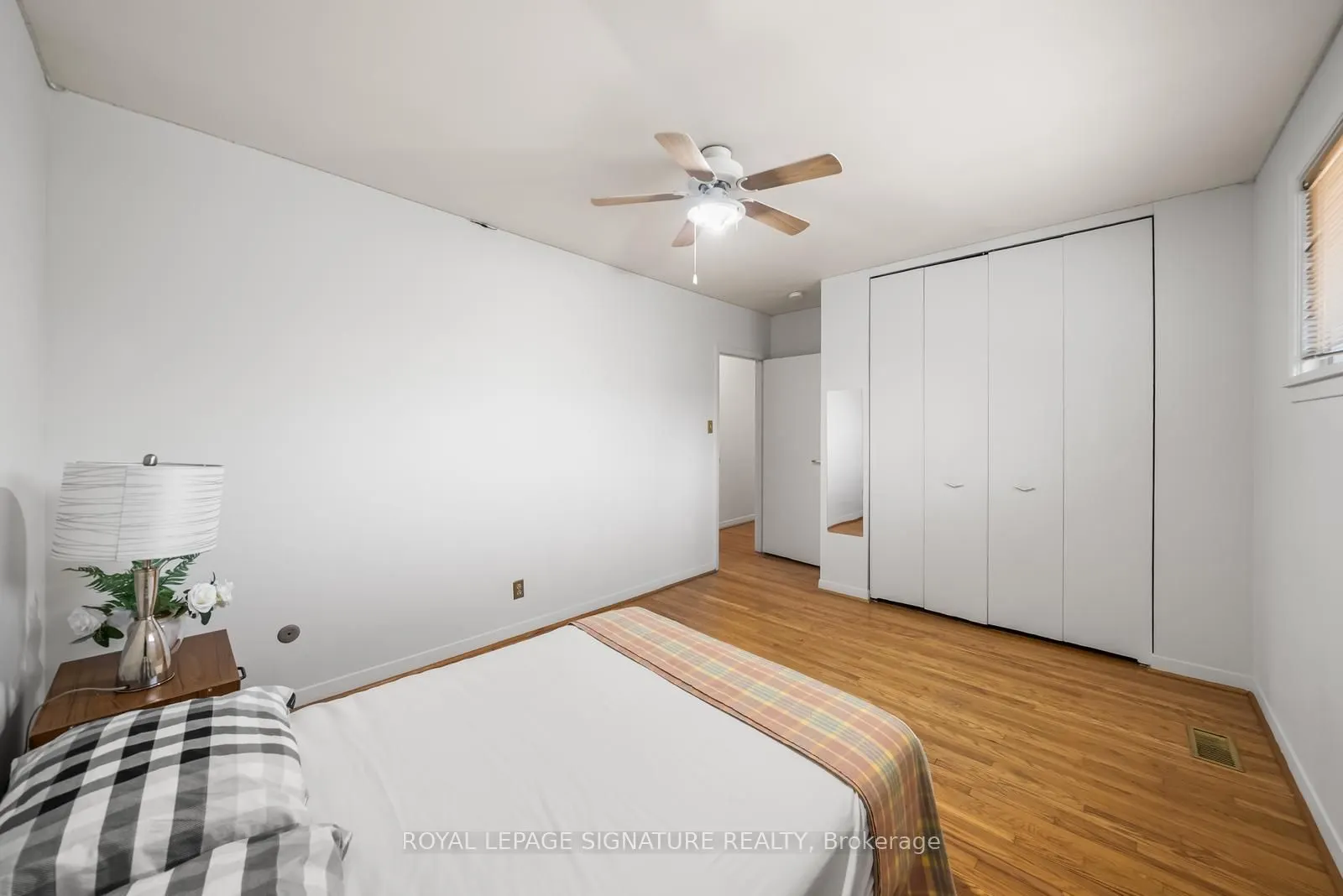10 Rochelle Crescent, #Main & Upper Level