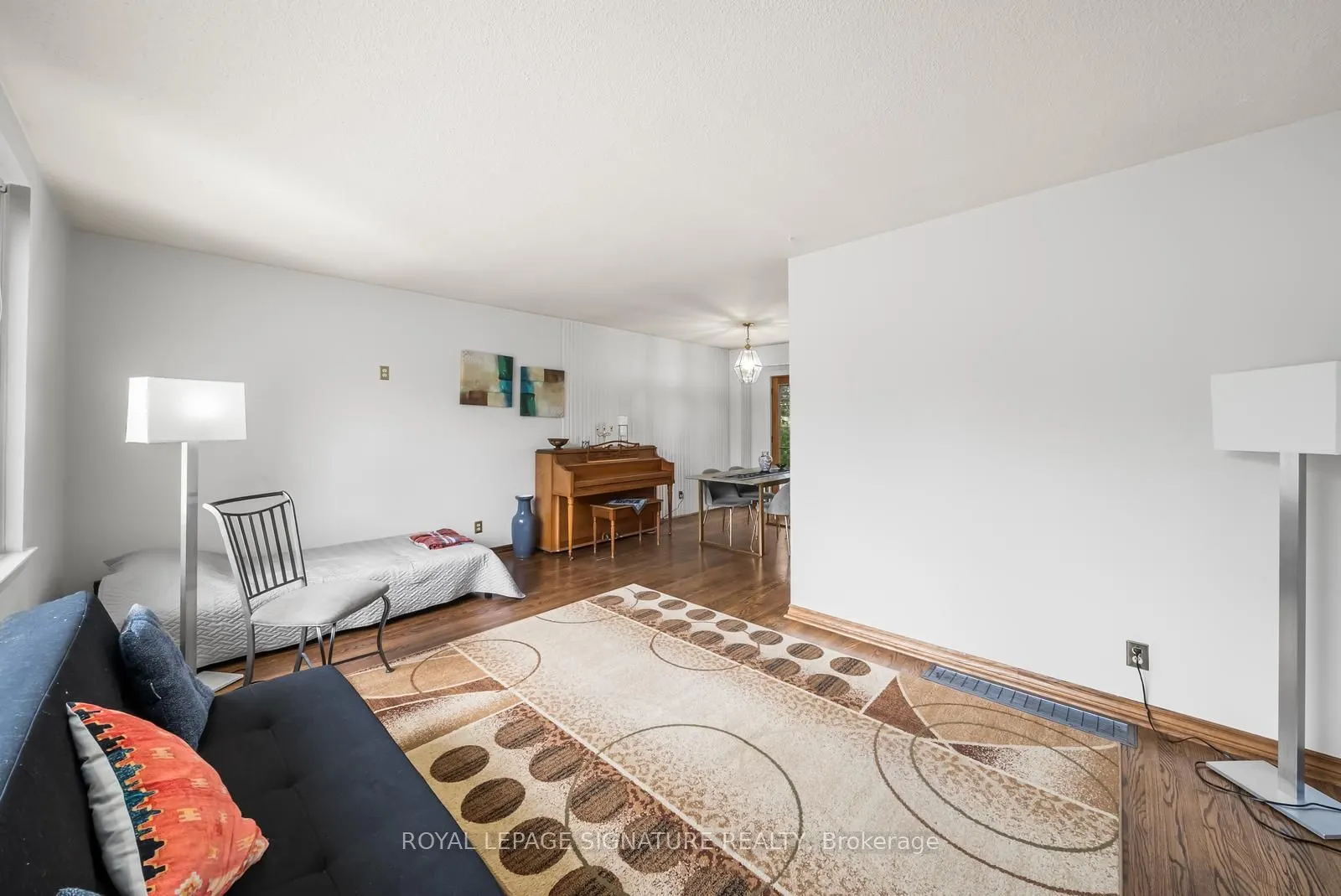 10 Rochelle Crescent, #Main & Upper Level