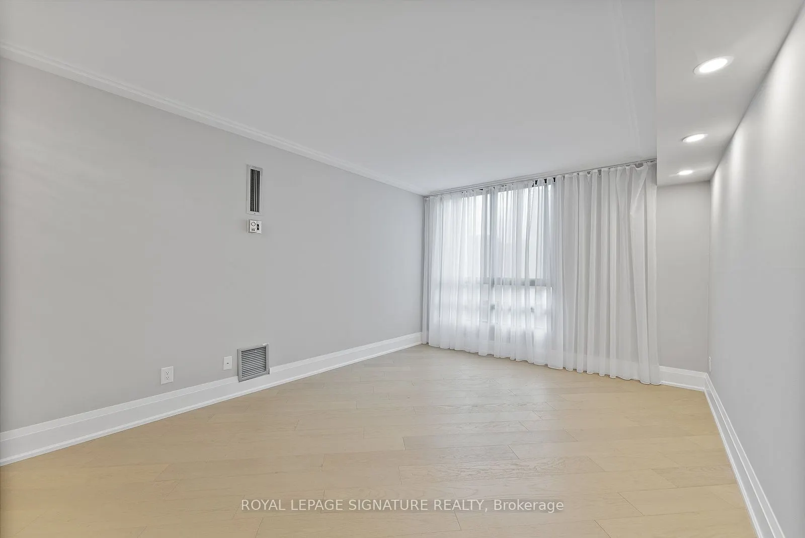 77 Carlton Street, #406