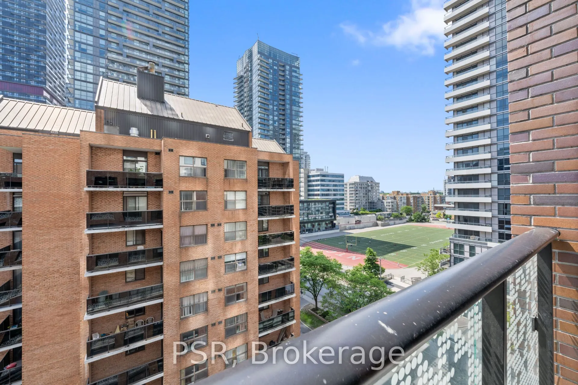 101 Roehampton Avenue, #713