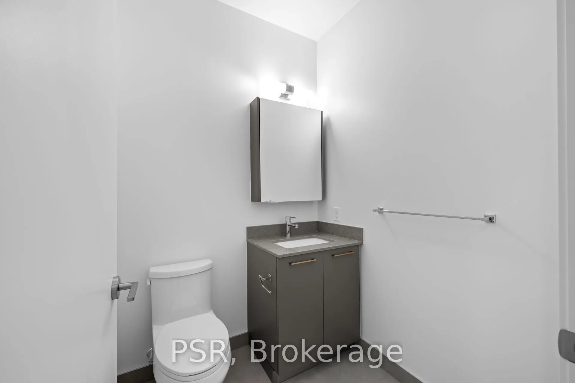 101 Roehampton Avenue, #713