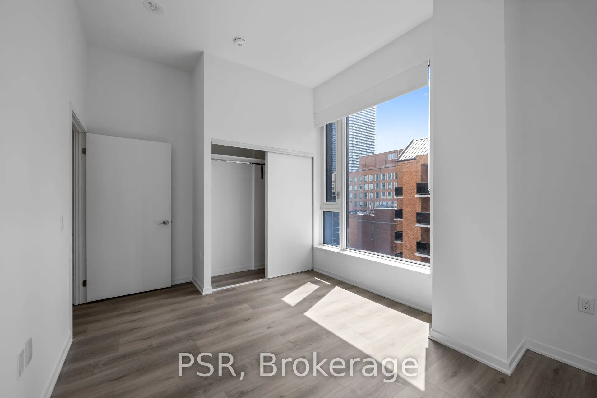 101 Roehampton Avenue, #713
