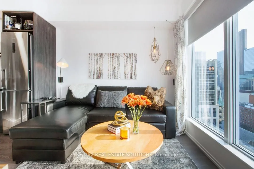 68 Shuter Street, #2606