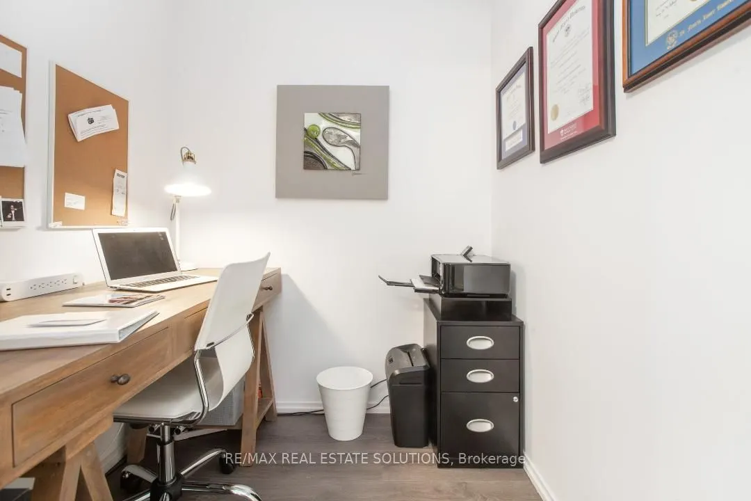 68 Shuter Street, #2606
