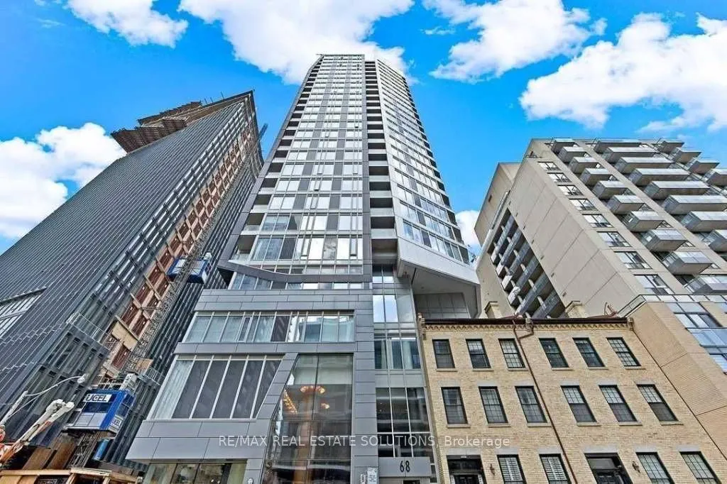 68 Shuter Street, #2606