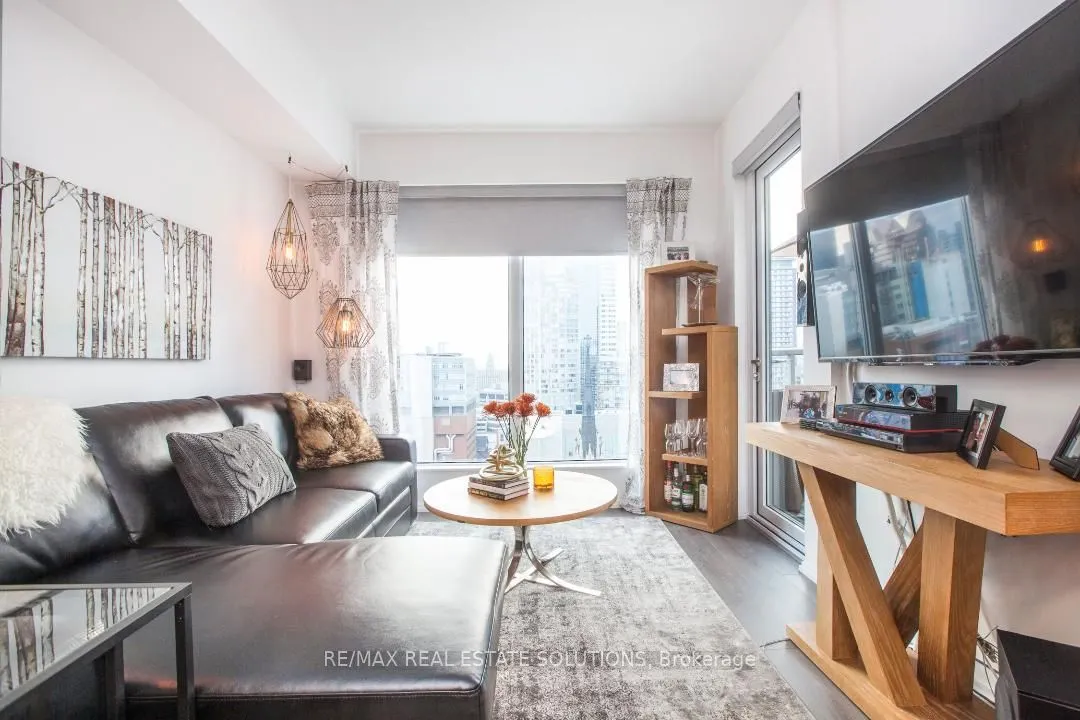 68 Shuter Street, #2606