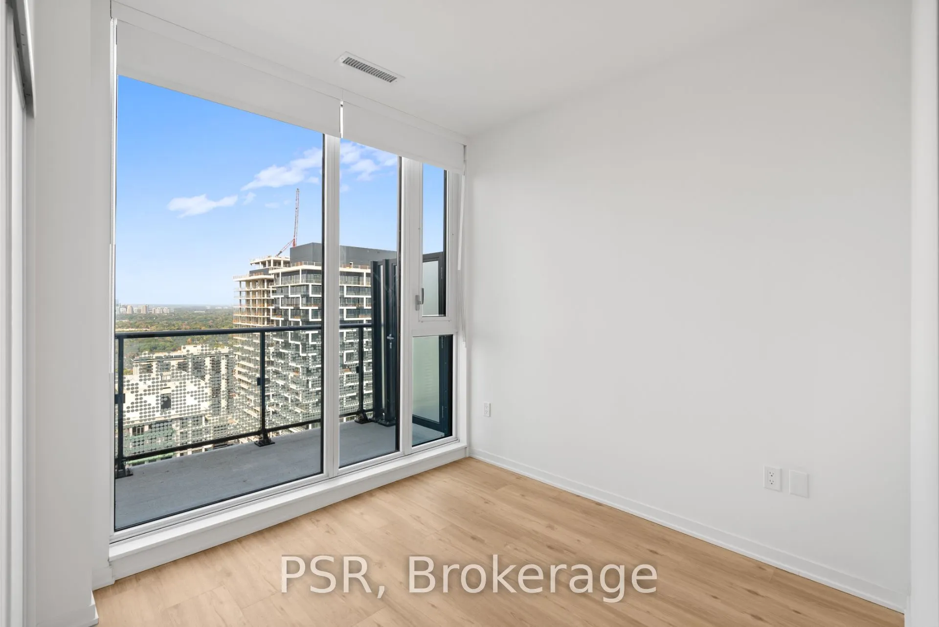 101 Roehampton Avenue, #3810