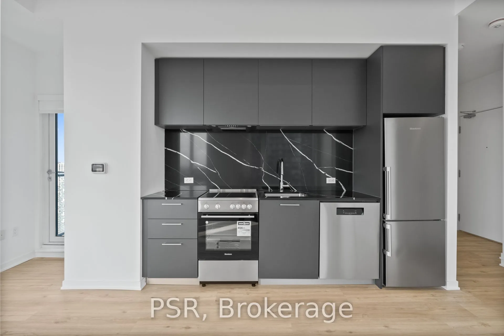 101 Roehampton Avenue, #3810