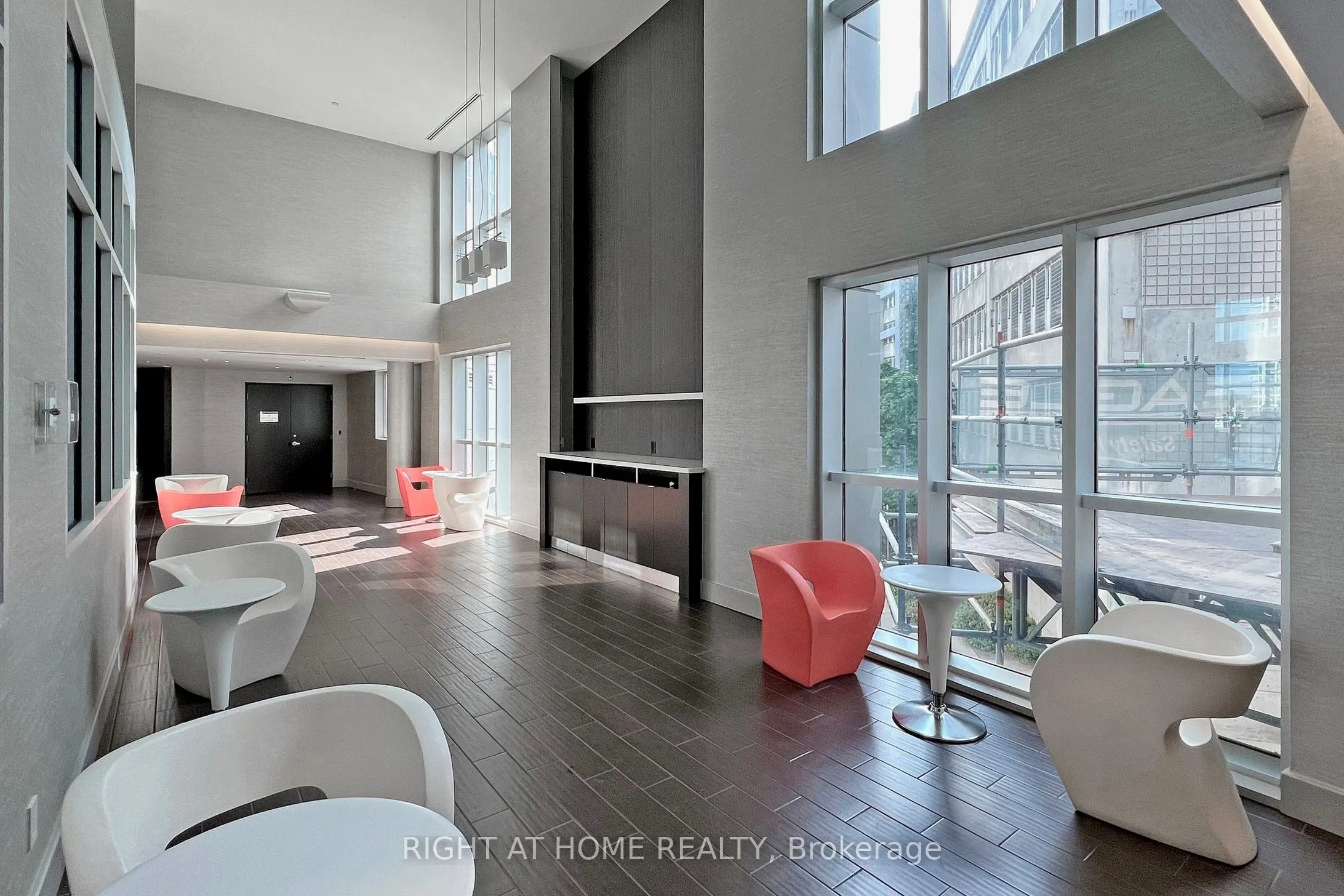 218 Queens Quay W, #1006