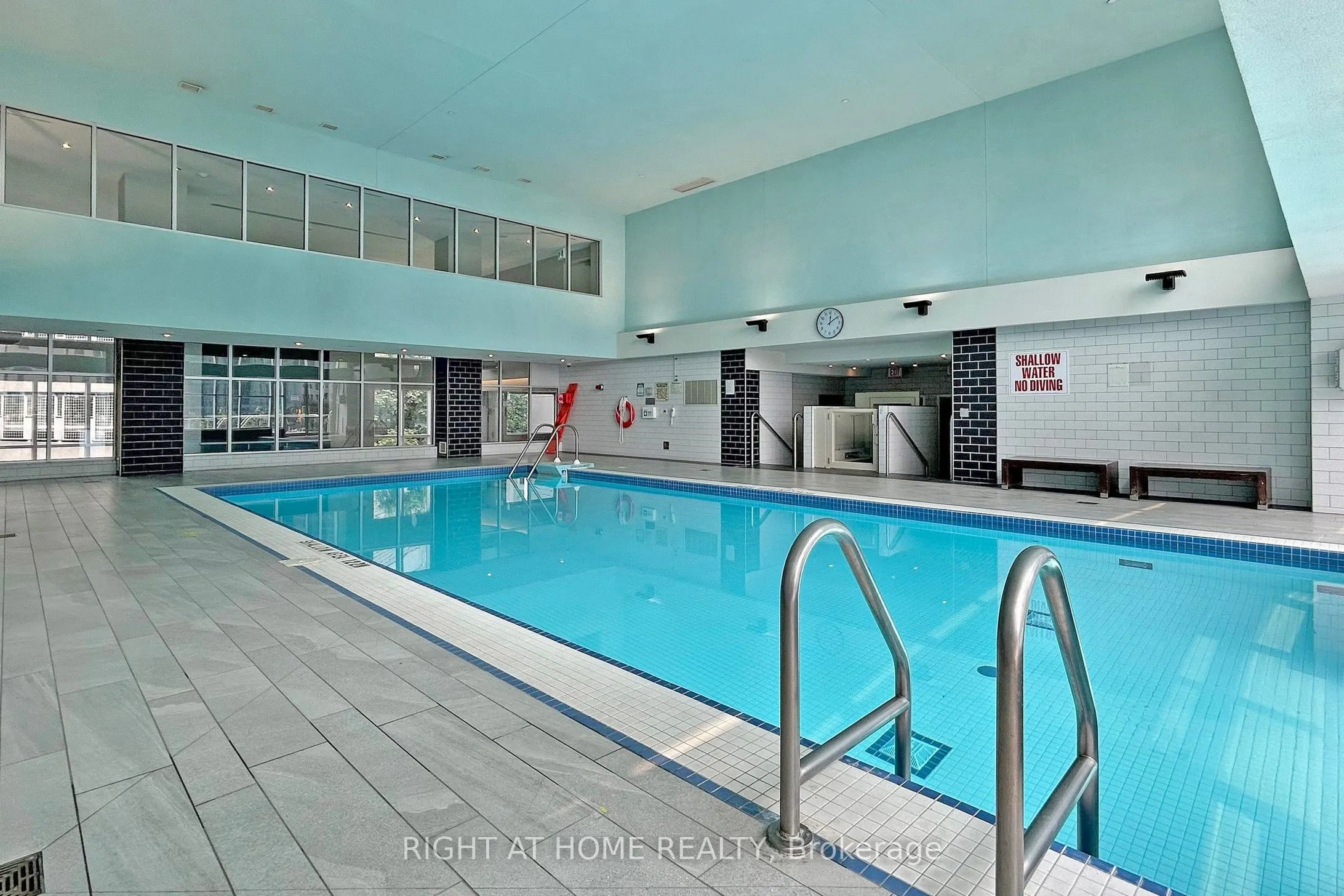 218 Queens Quay W, #1006