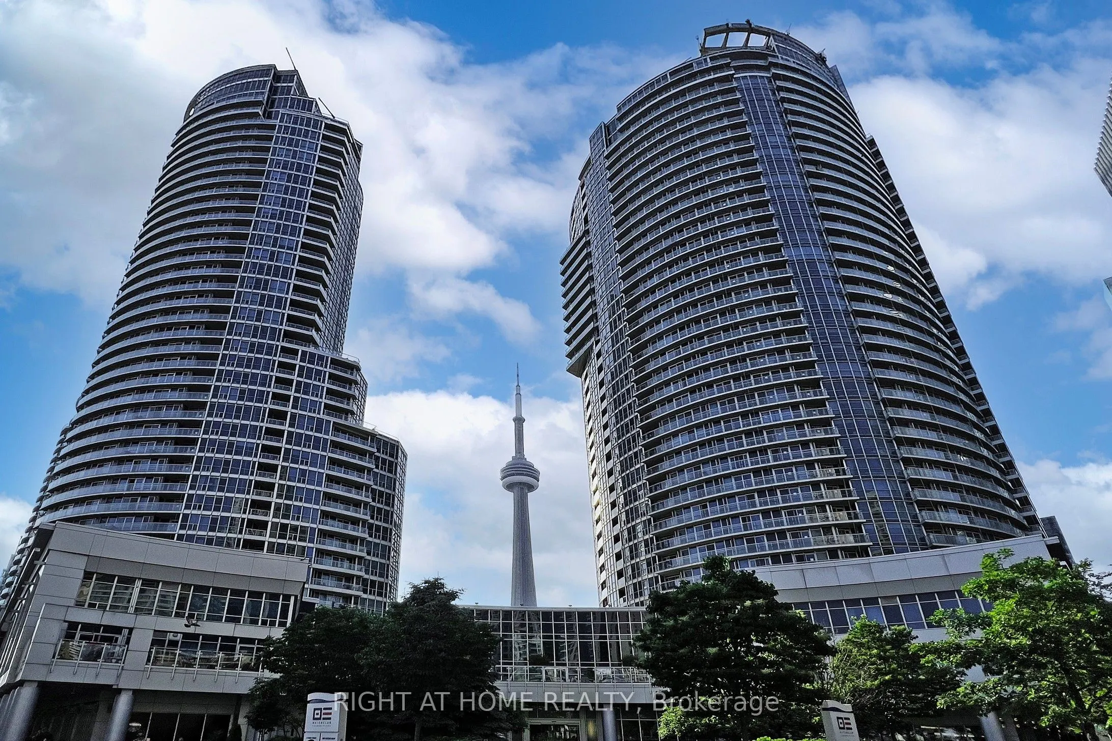218 Queens Quay W, #1006