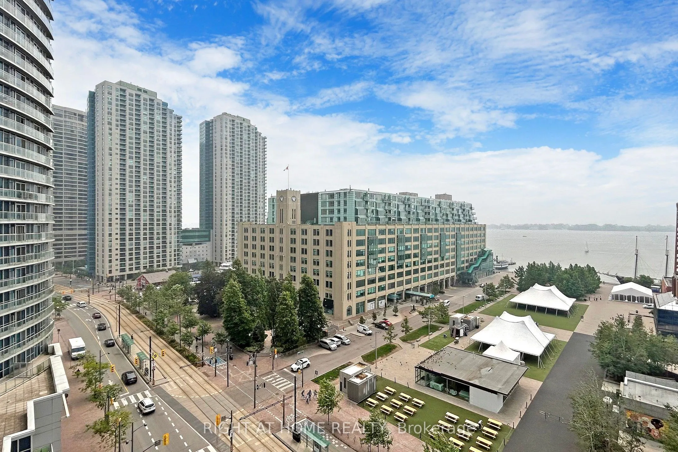 218 Queens Quay W, #1006