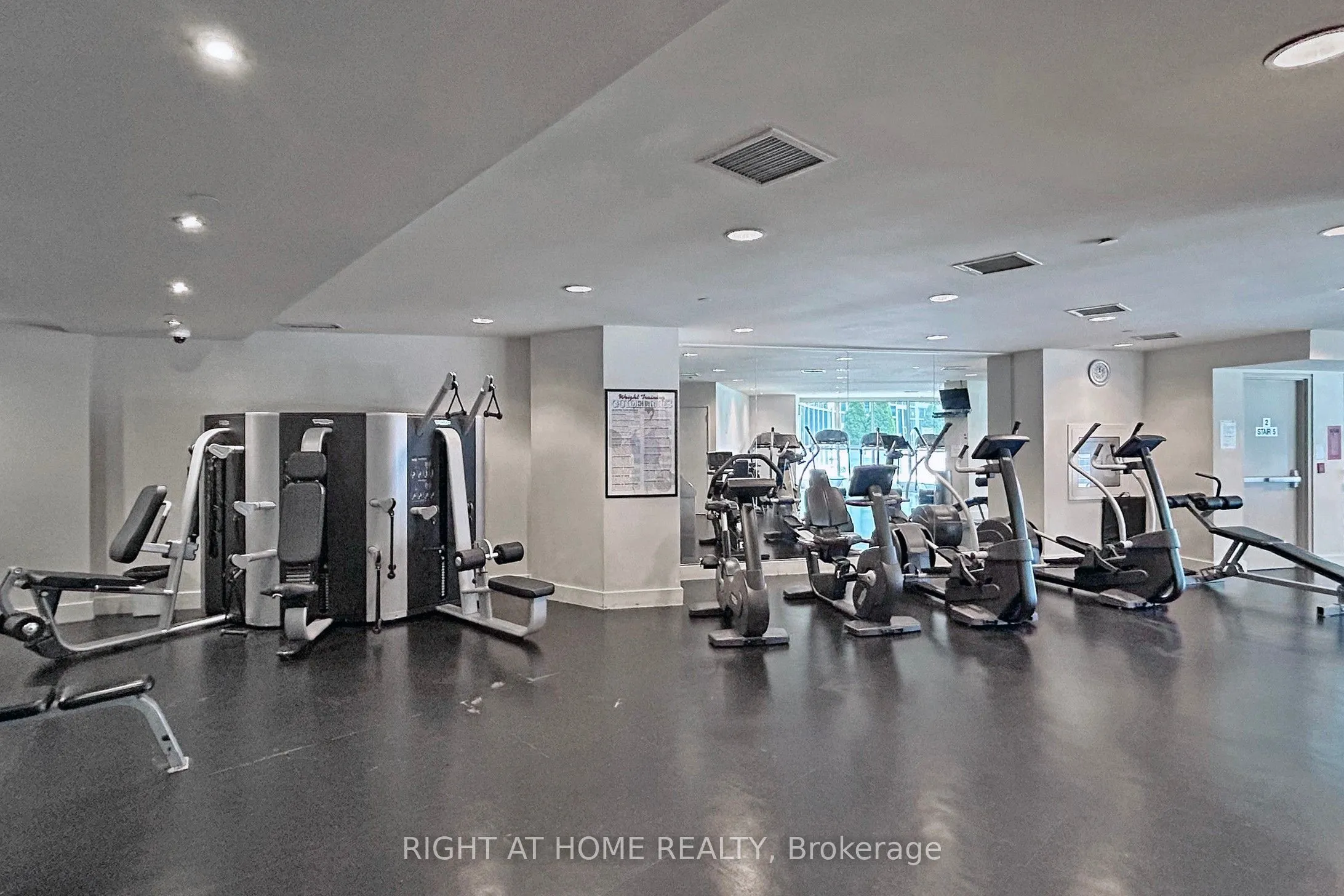 218 Queens Quay W, #1006