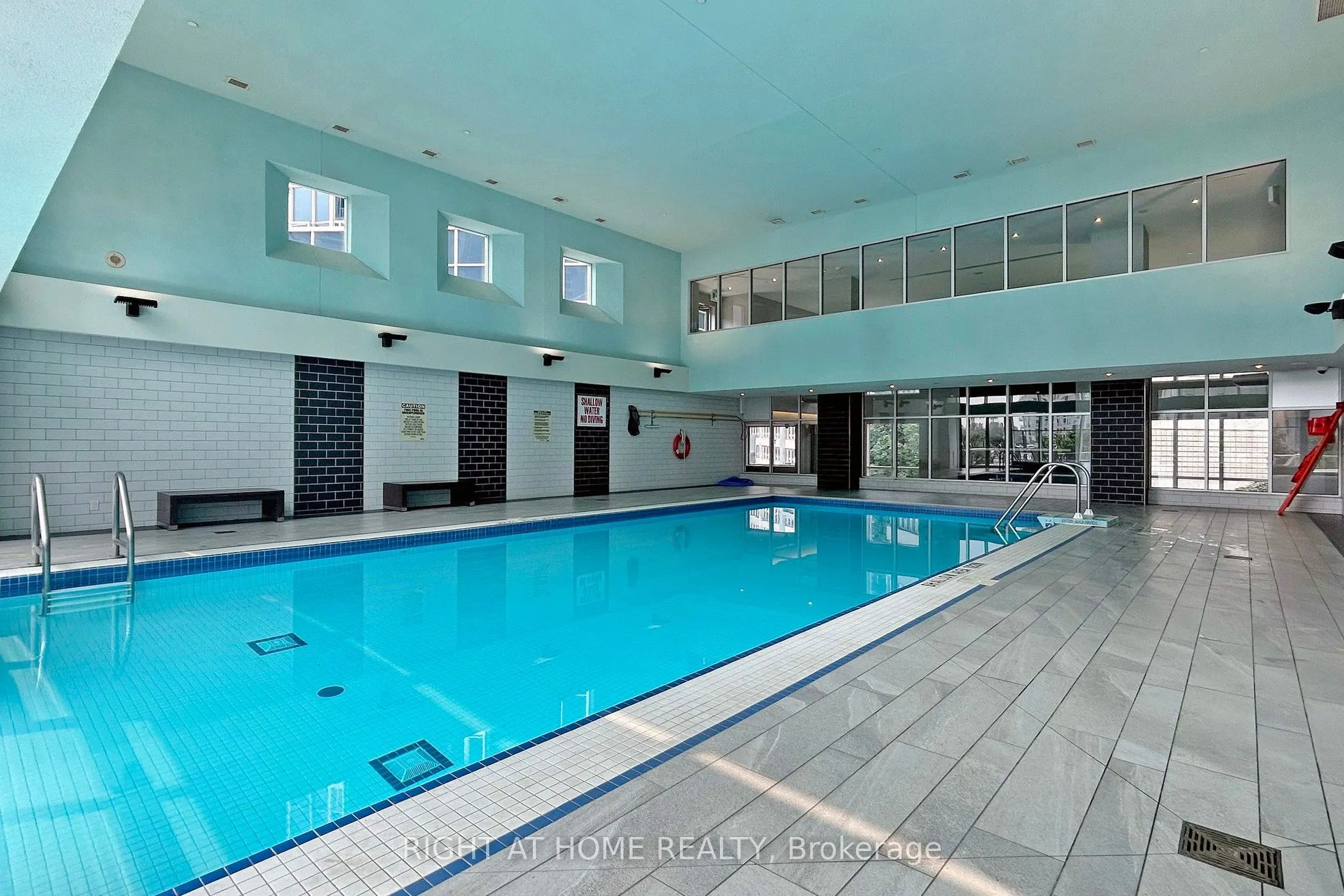 218 Queens Quay W, #1006