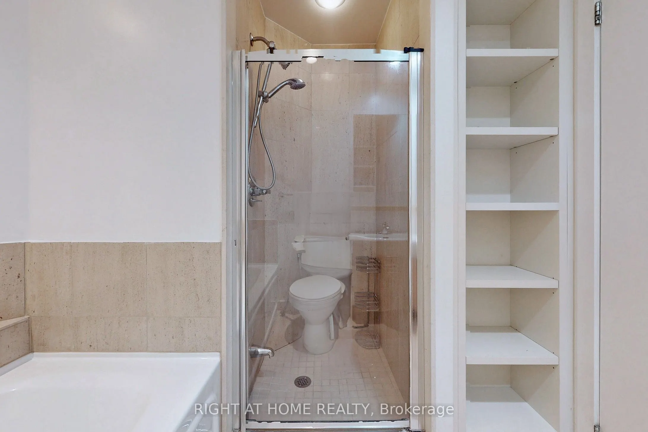218 Queens Quay W, #1006