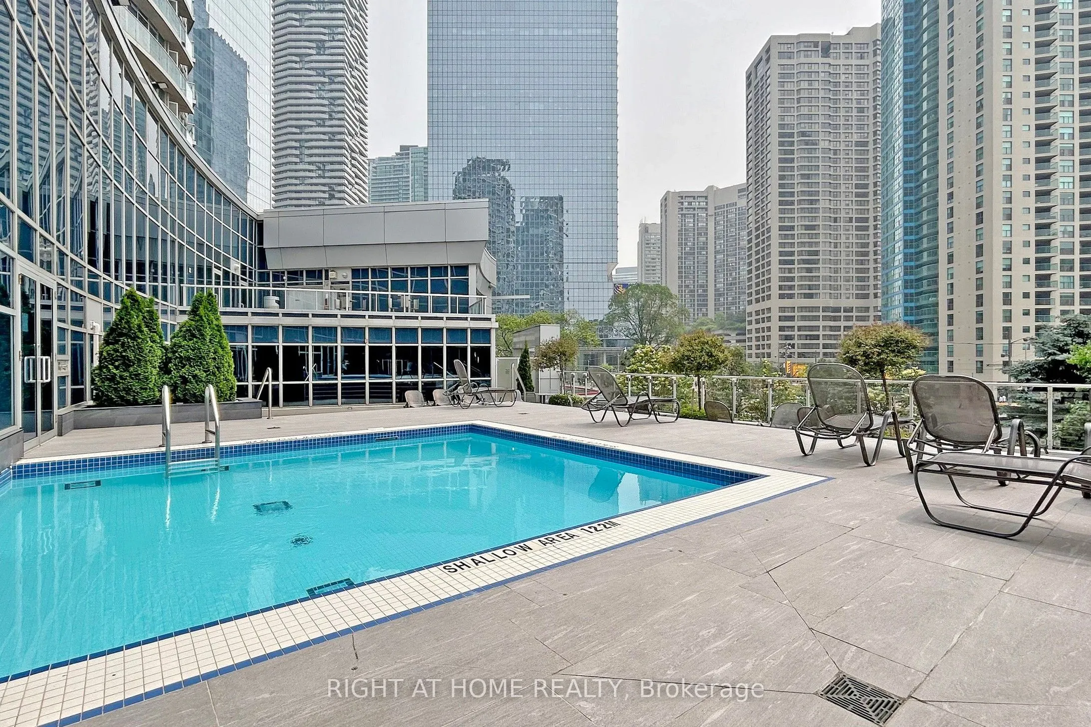 218 Queens Quay W, #1006