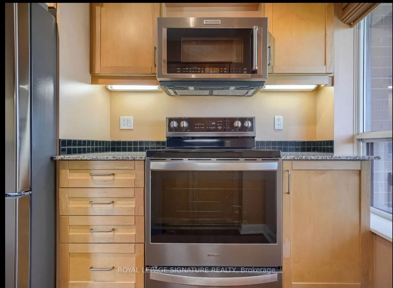 33 Sheppard Avenue, #910