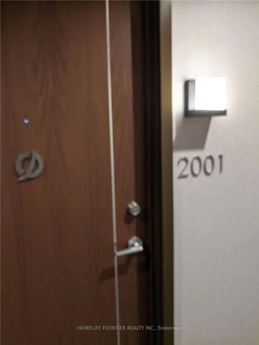 117 McMahon Drive, #2001