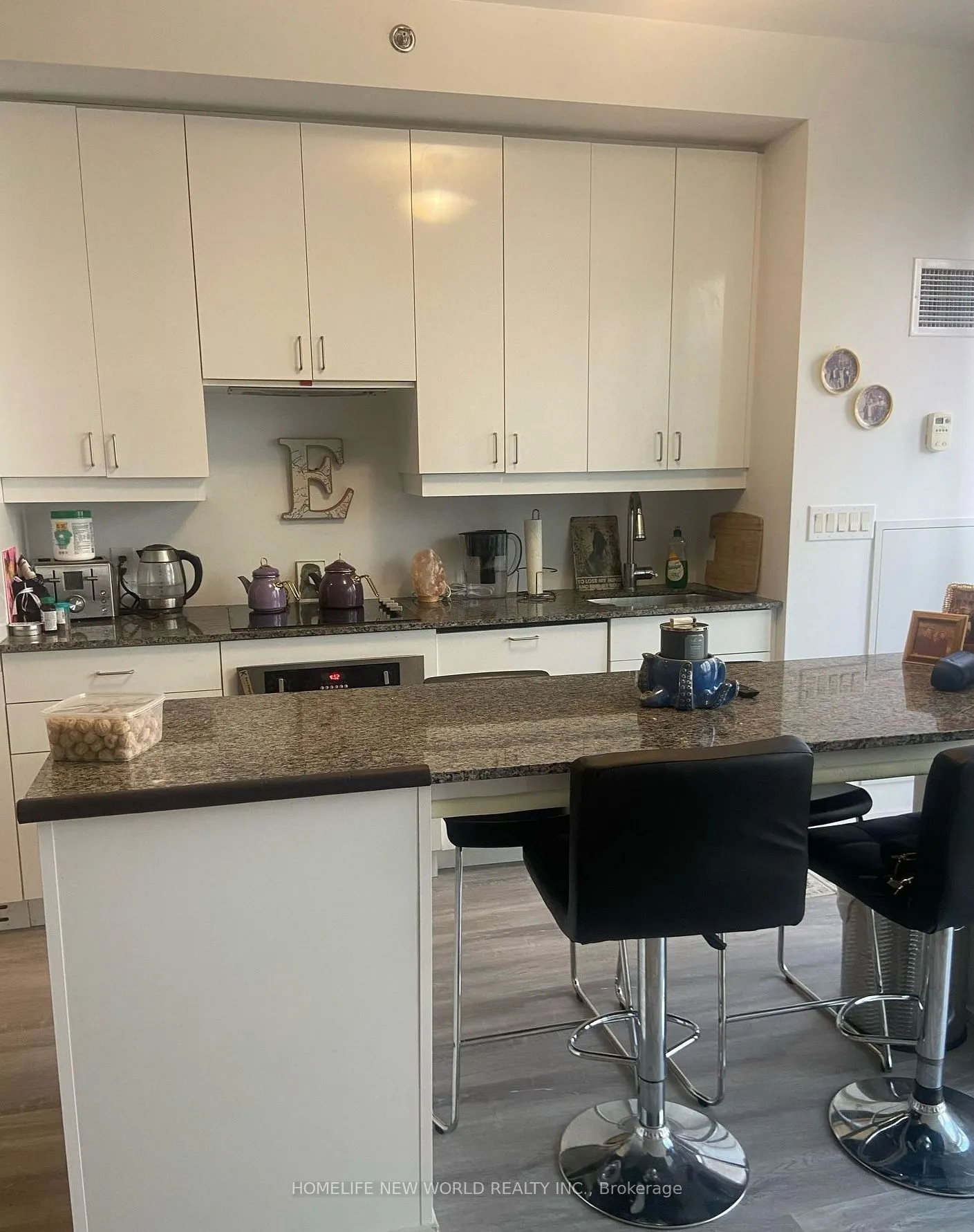 426 University Avenue, #3909