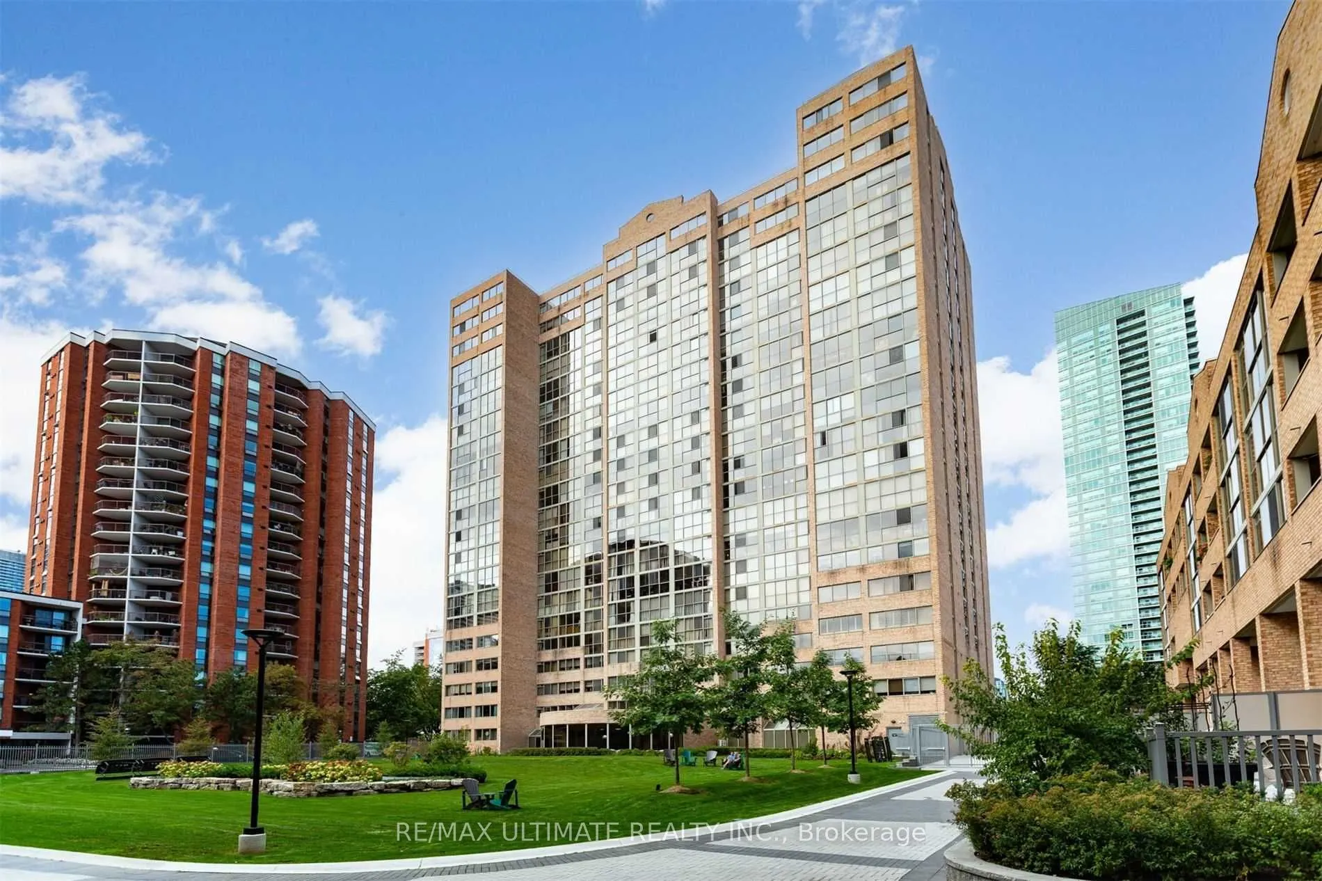 15 Maitland Place, #1409