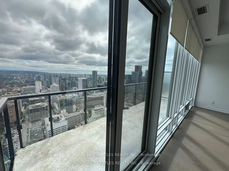 488 University Avenue, #5502