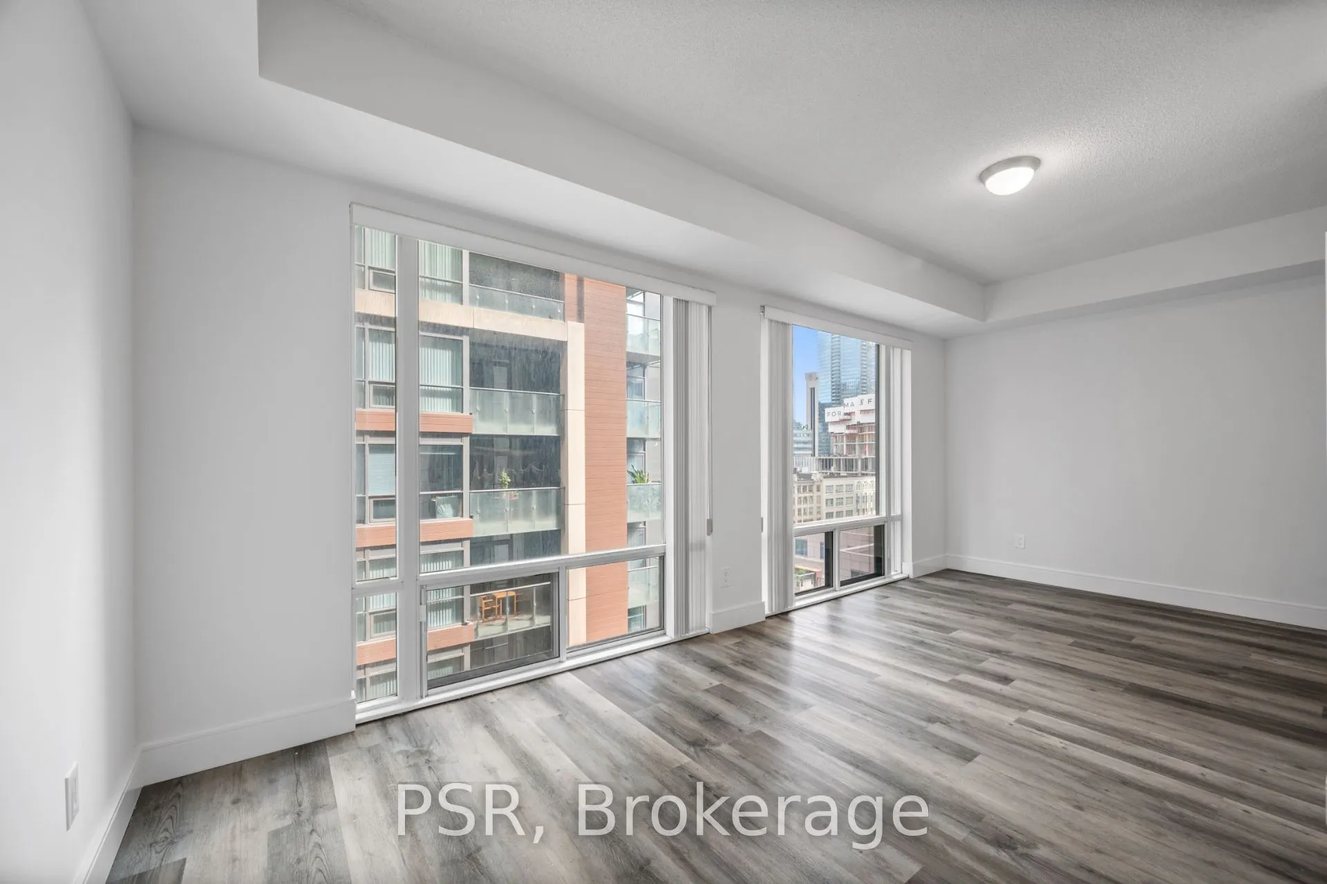 50 John Street, #1118