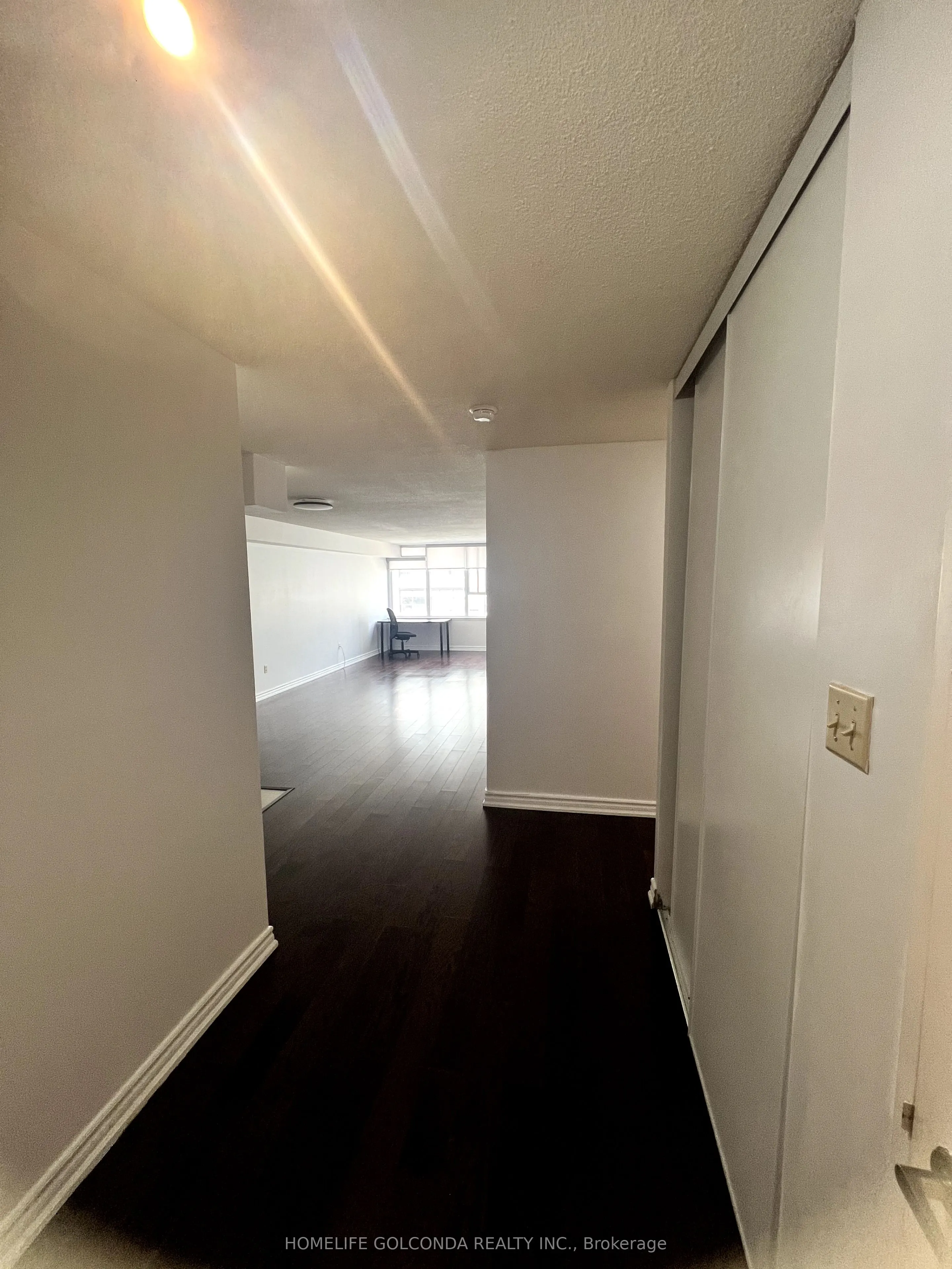 45 Carlton Street, #1606