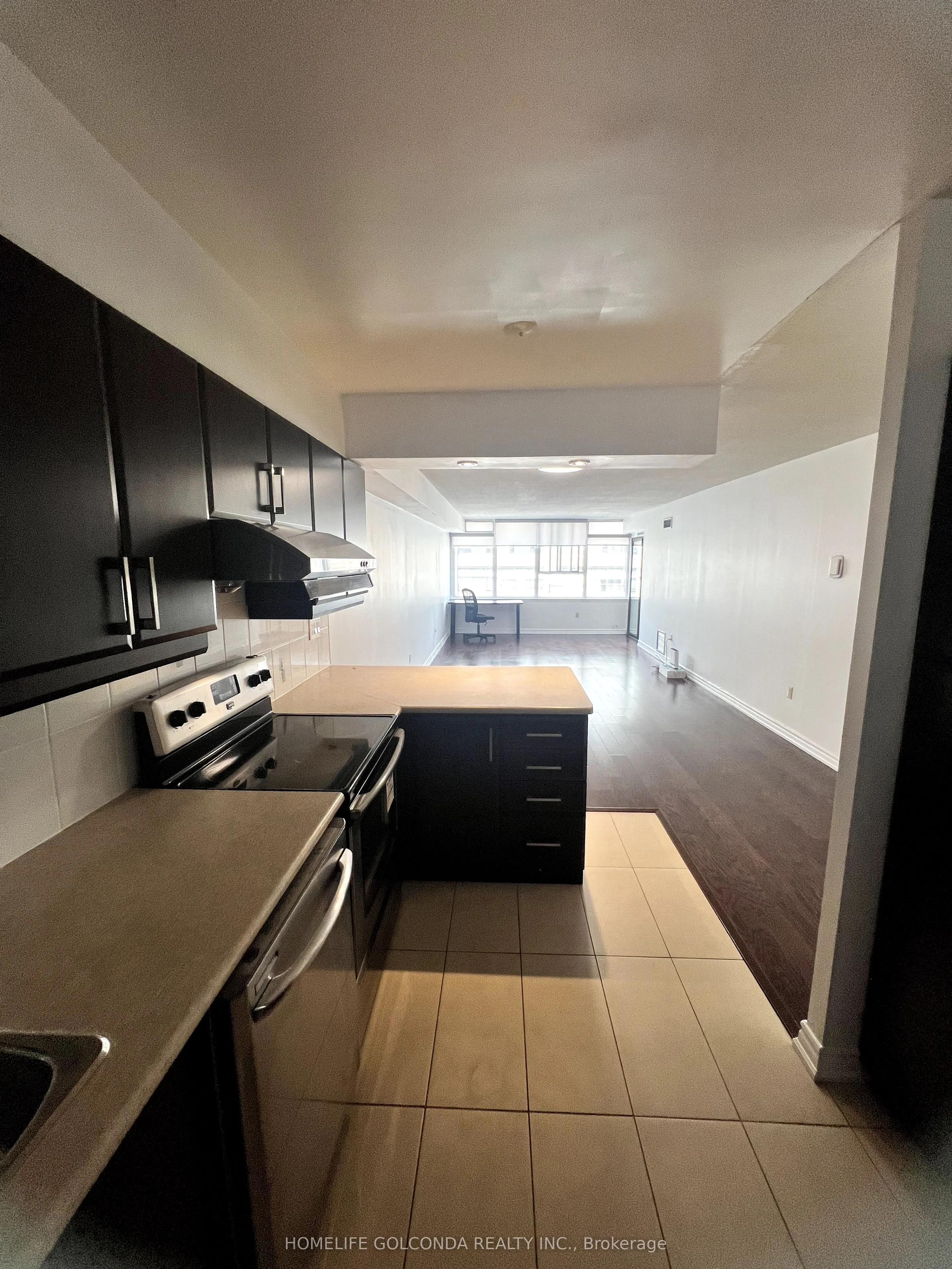 45 Carlton Street, #1606