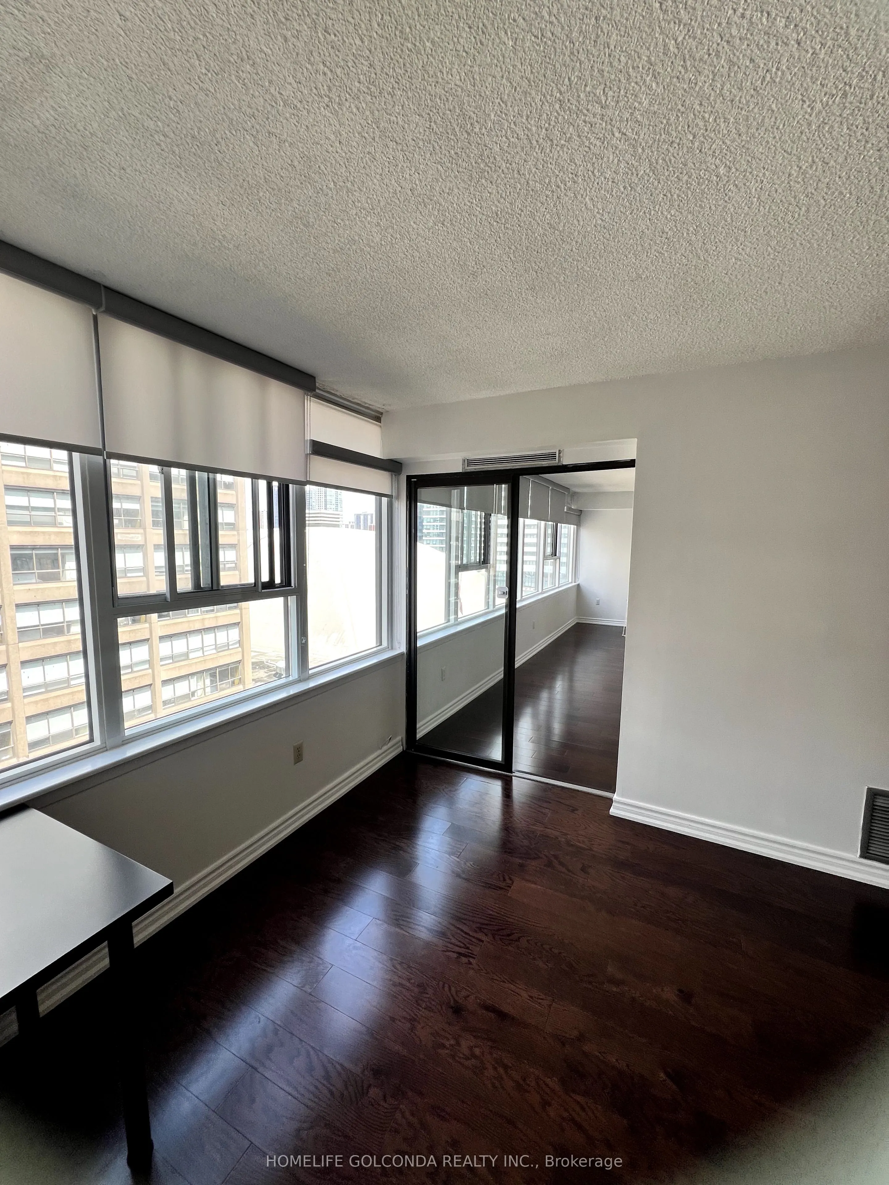 45 Carlton Street, #1606