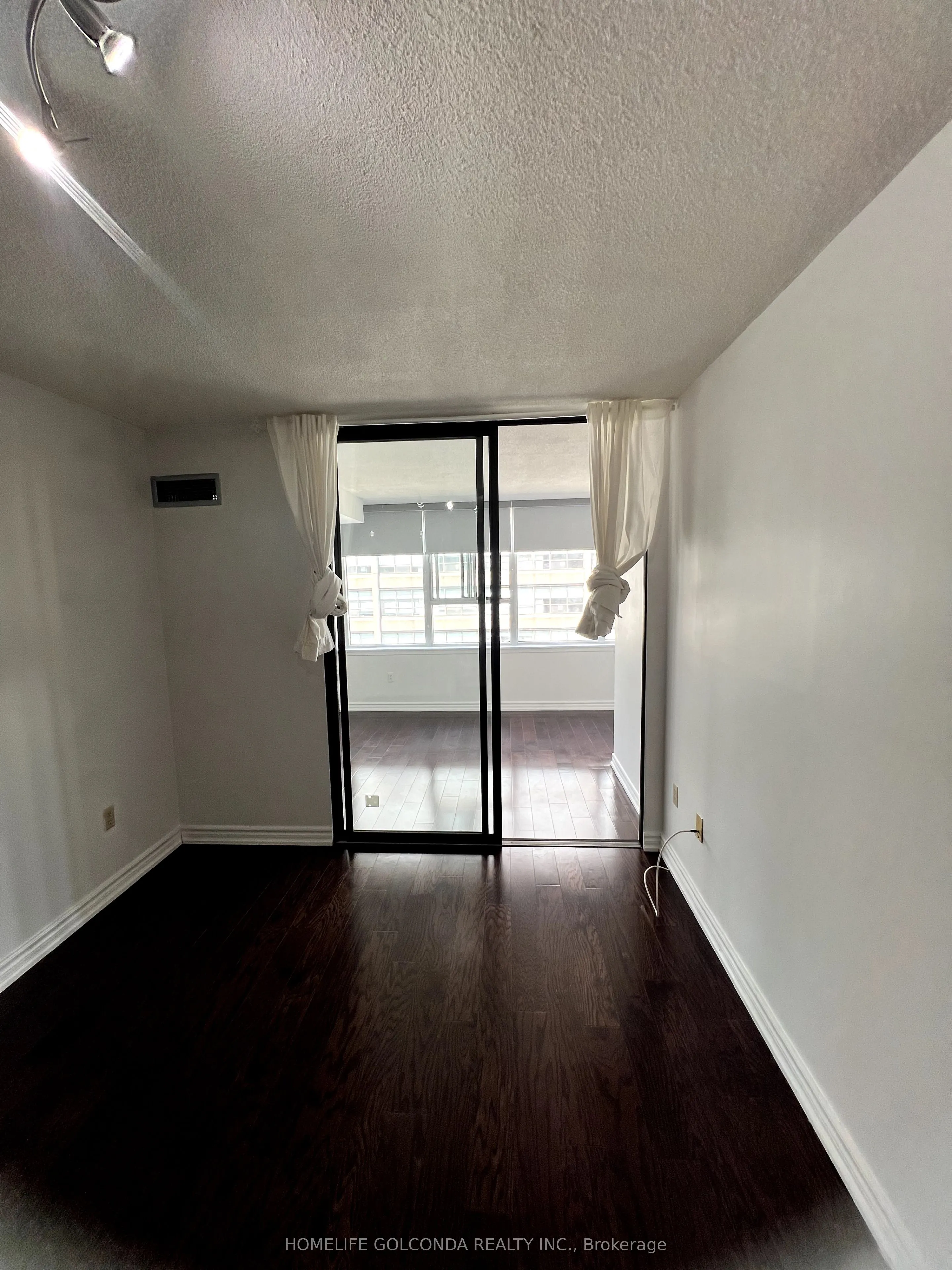 45 Carlton Street, #1606