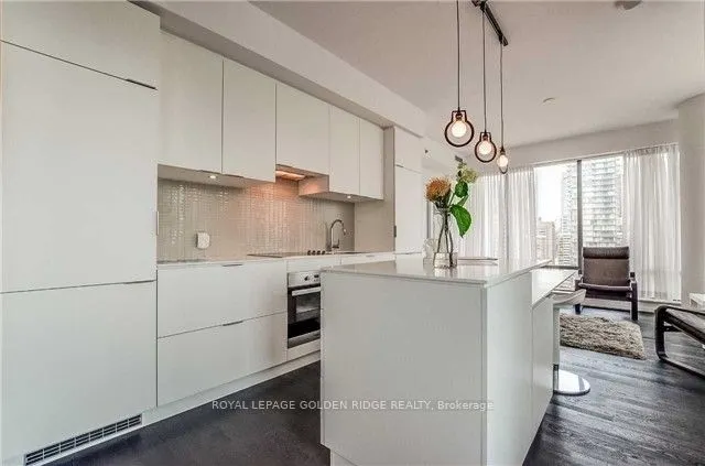 5 St Joseph Street, #1810