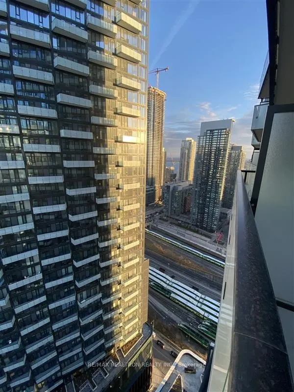 470 FRONT ST Street W, #2707