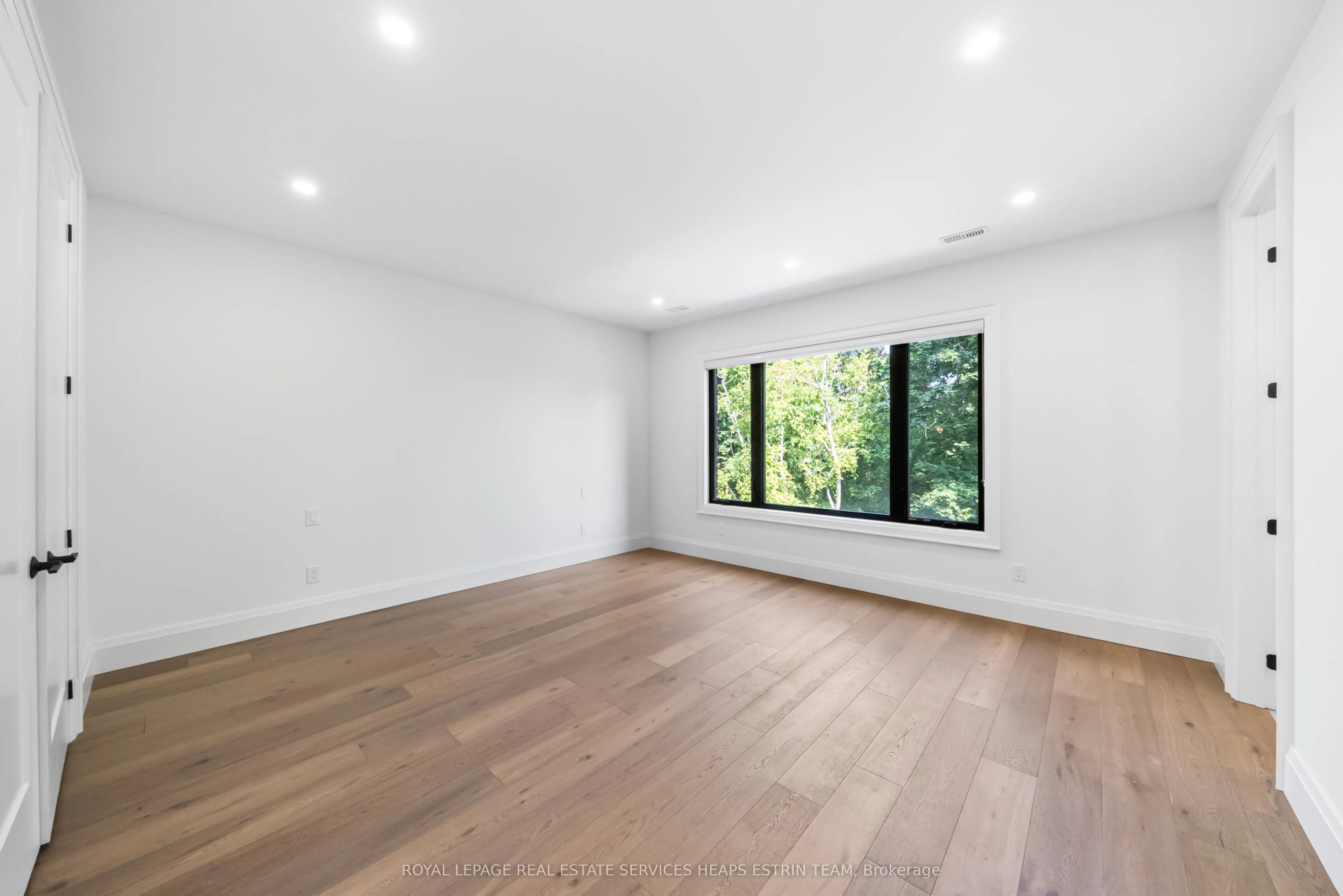 66 Parkhurst Boulevard