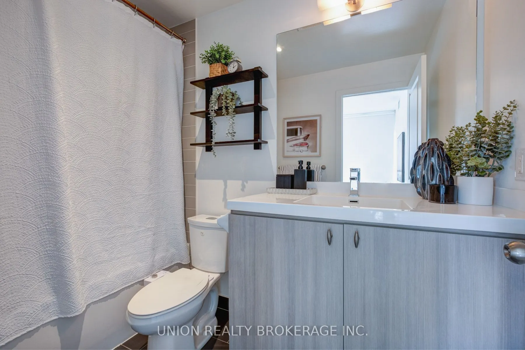 105 George Street, #405