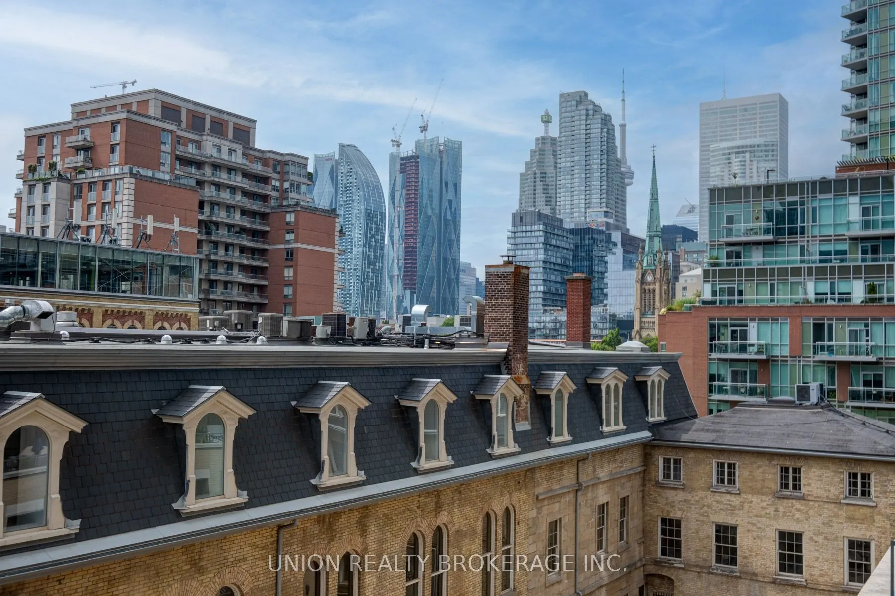 105 George Street, #405