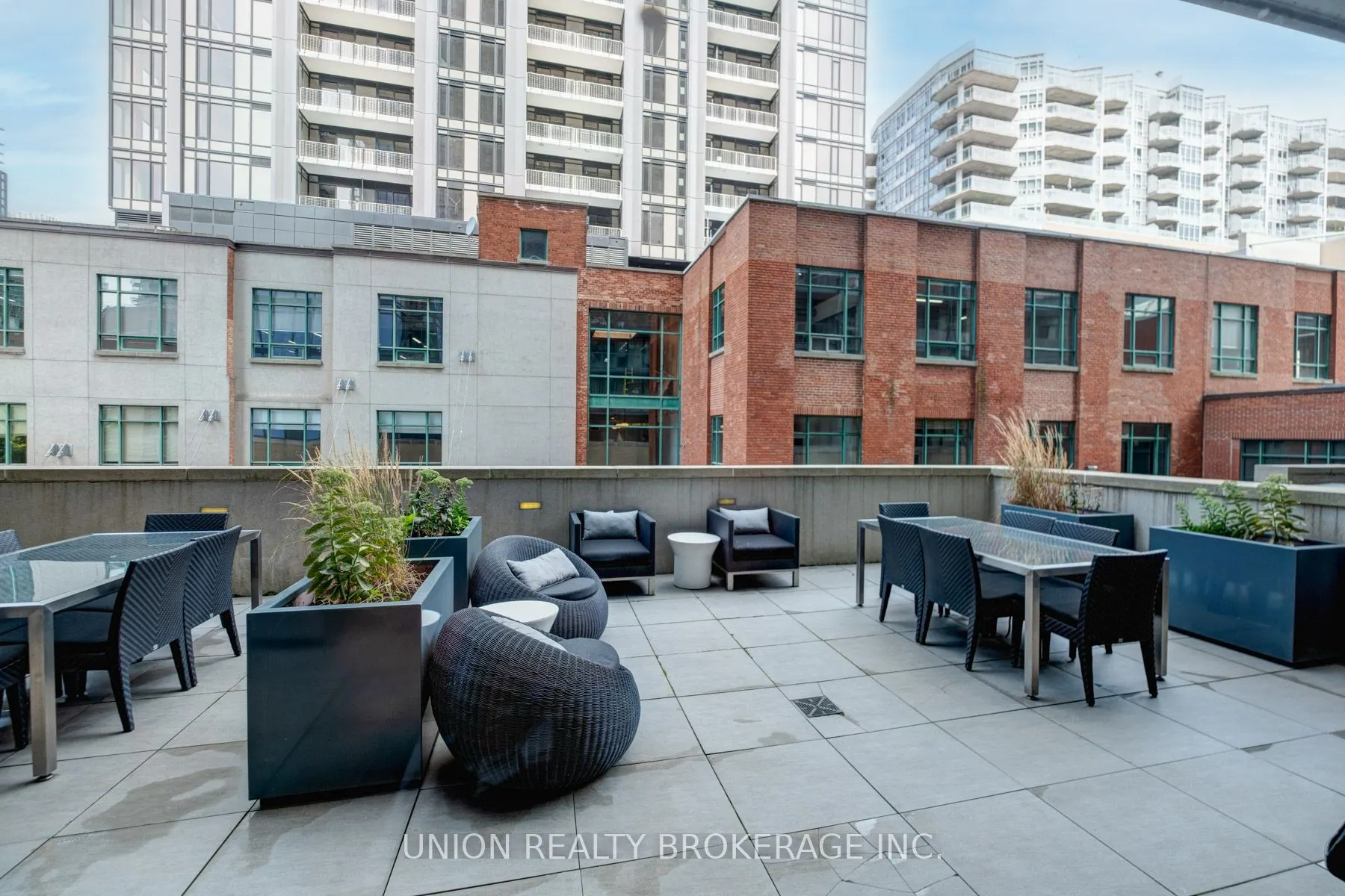 105 George Street, #405