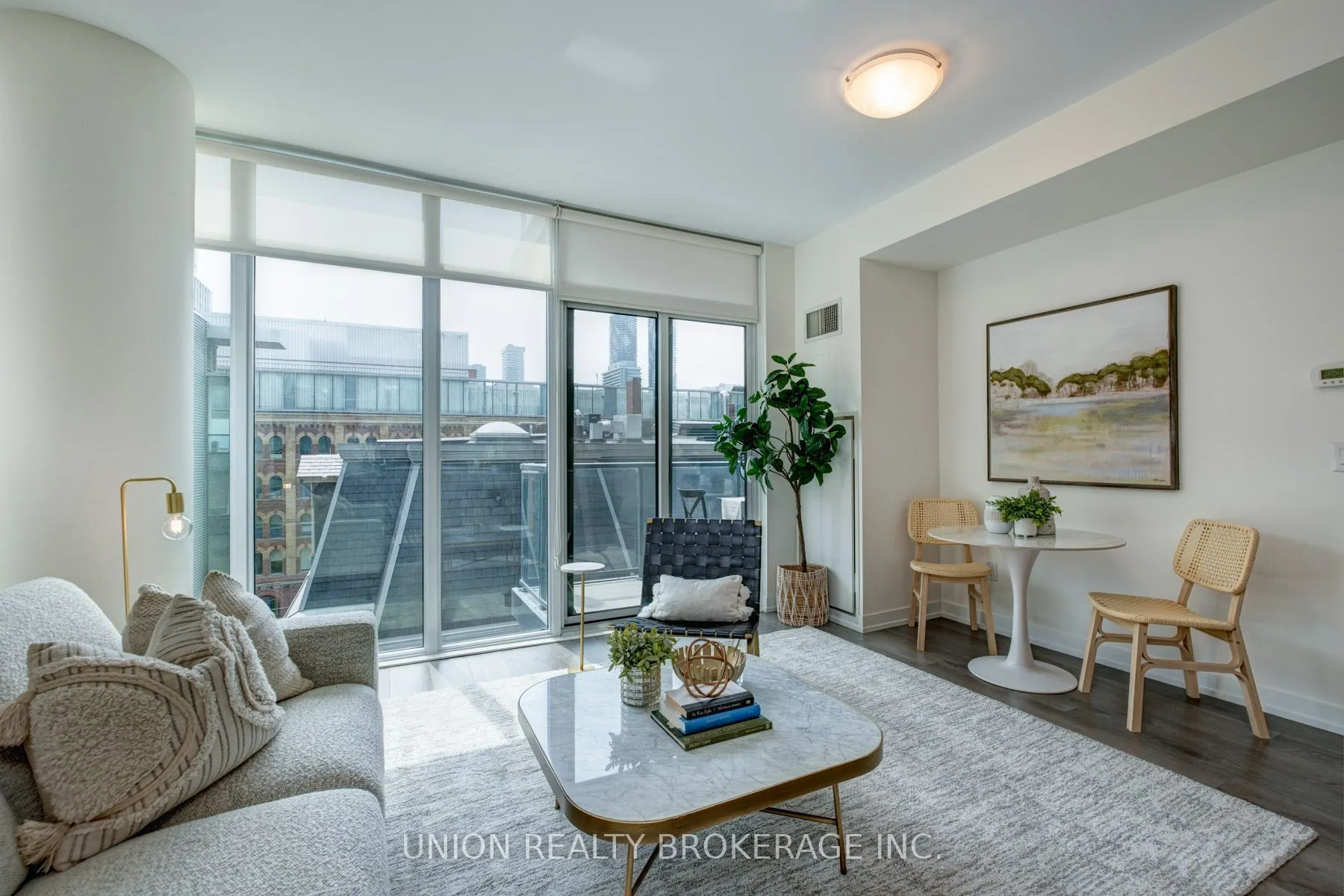 105 George Street, #405