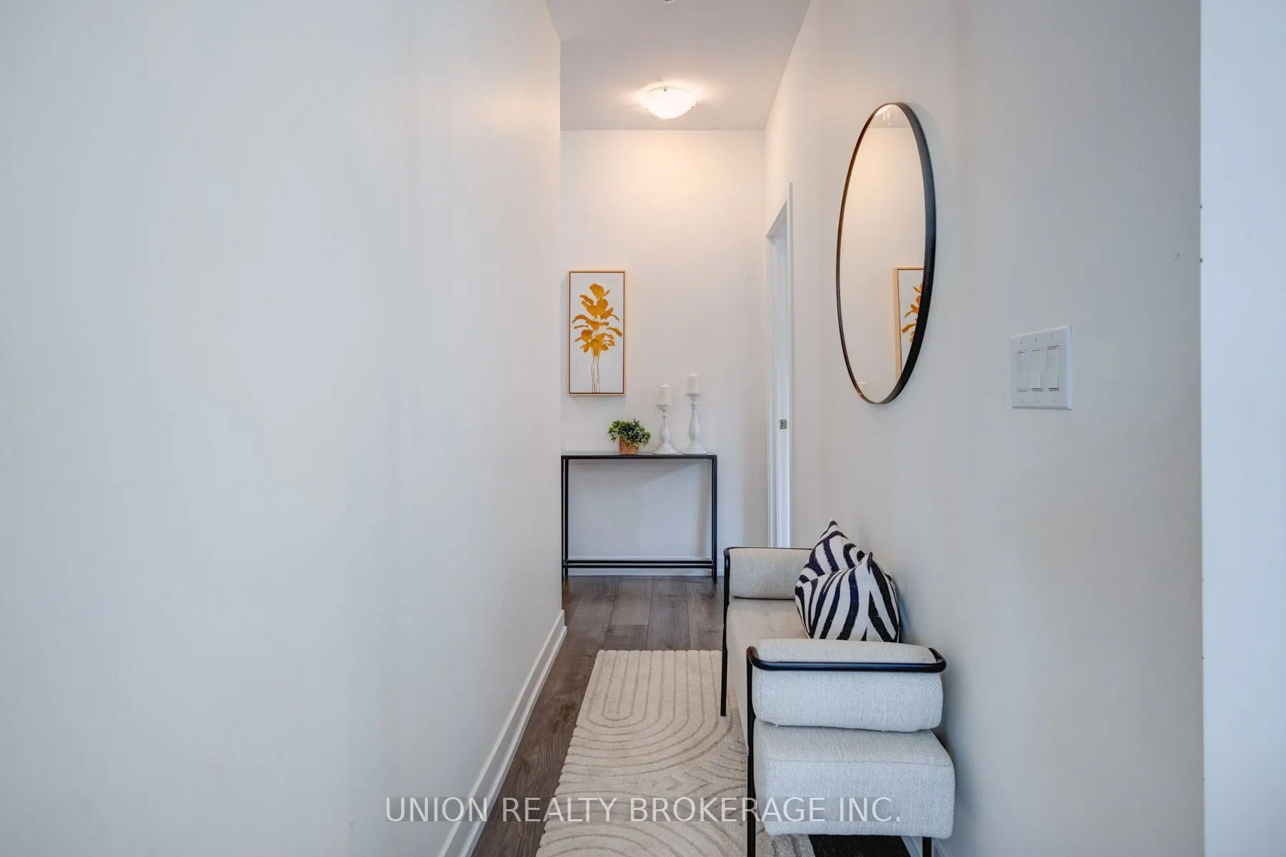 105 George Street, #405