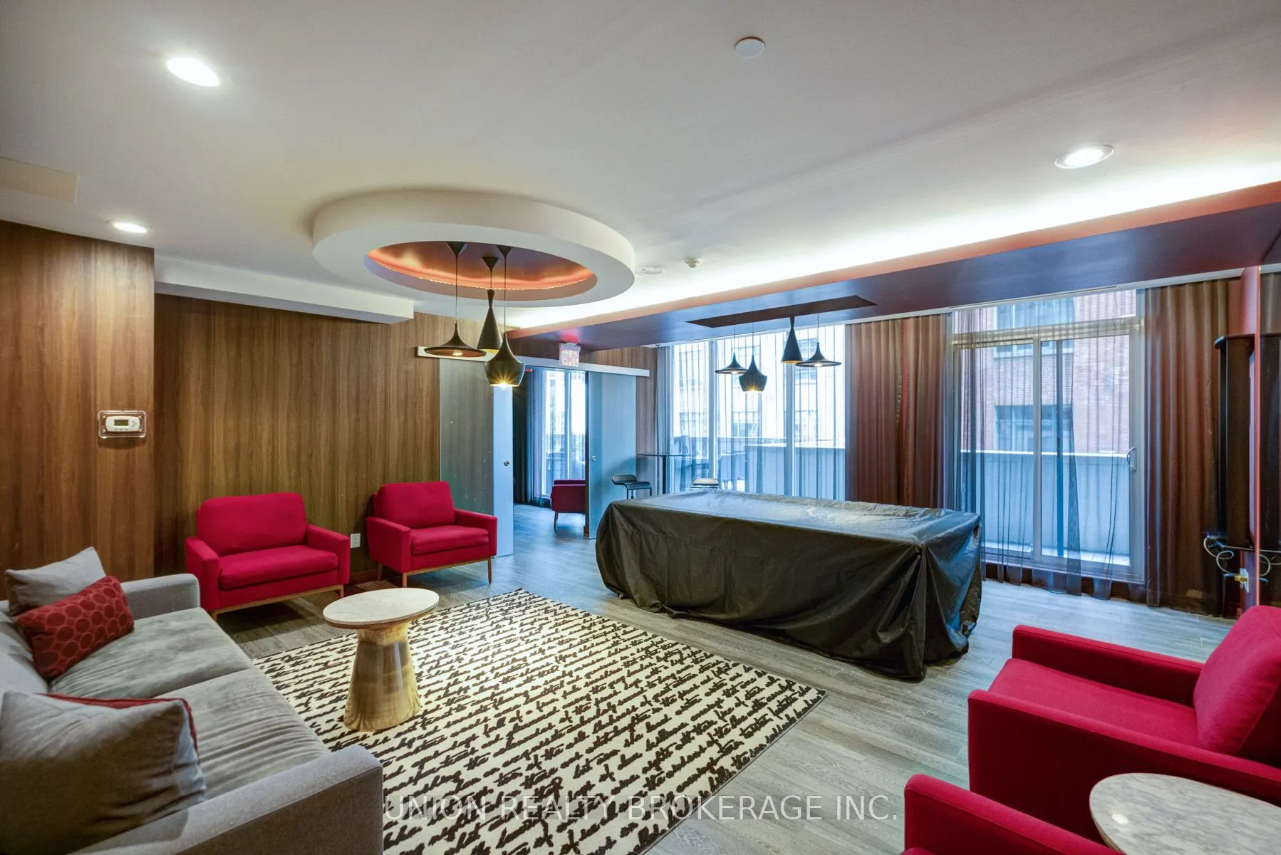 105 George Street, #405