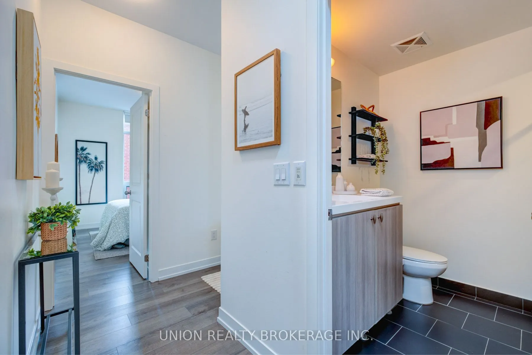 105 George Street, #405