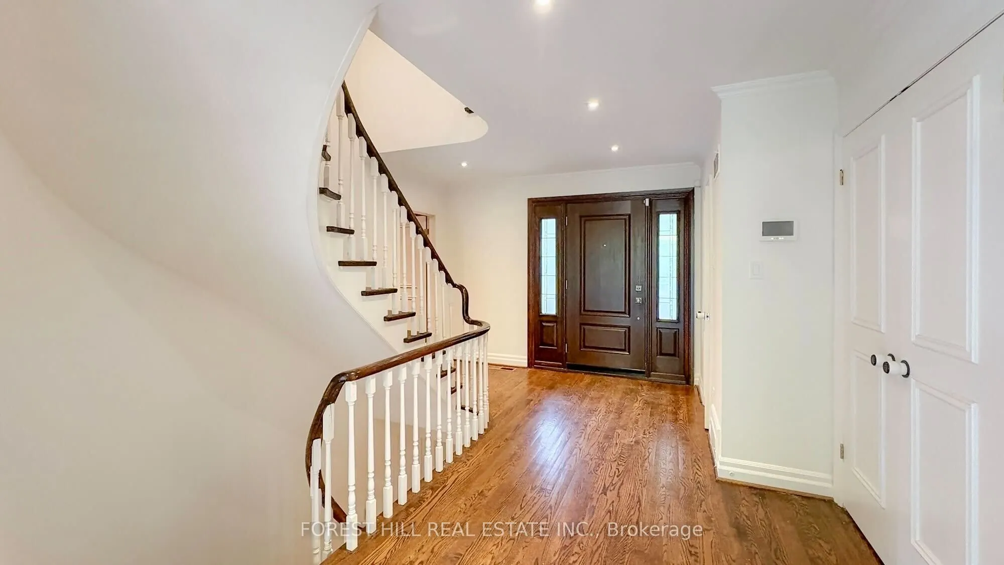 19 Chieftain Crescent