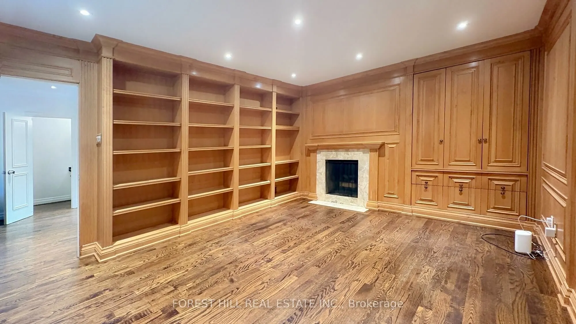 19 Chieftain Crescent