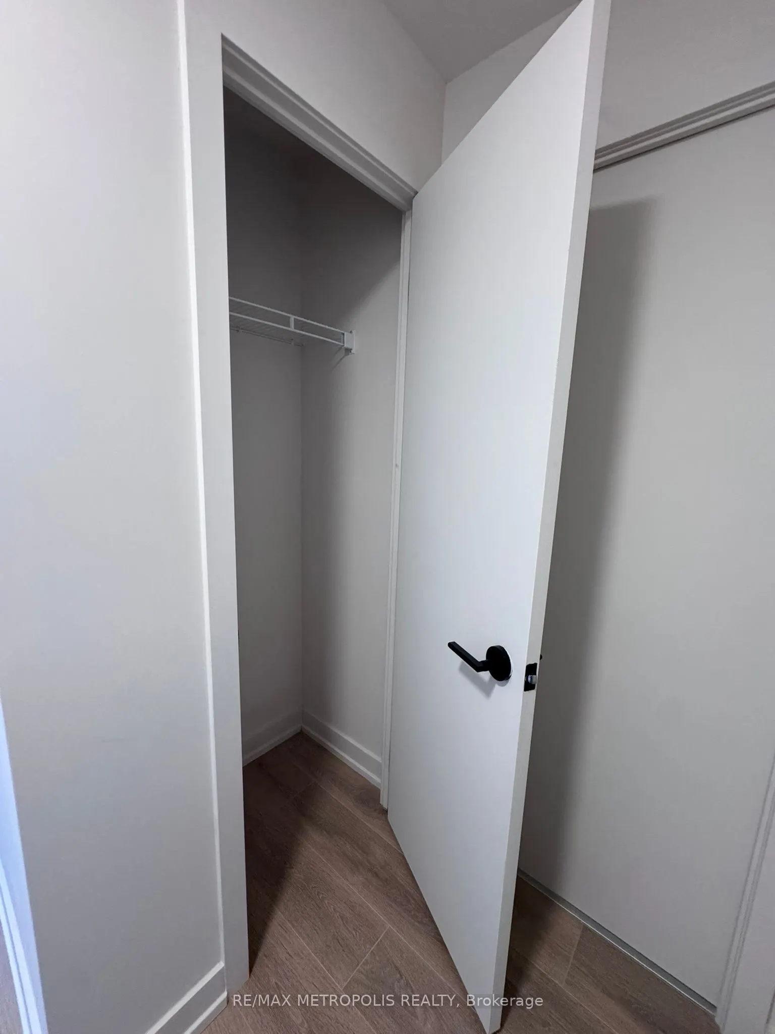 181 STERLING Road, #1418