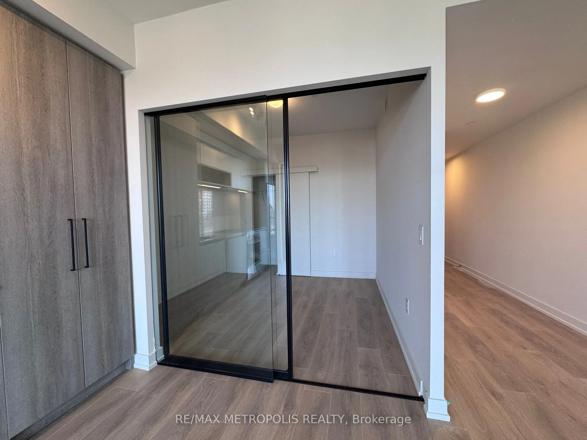 181 STERLING Road, #1418