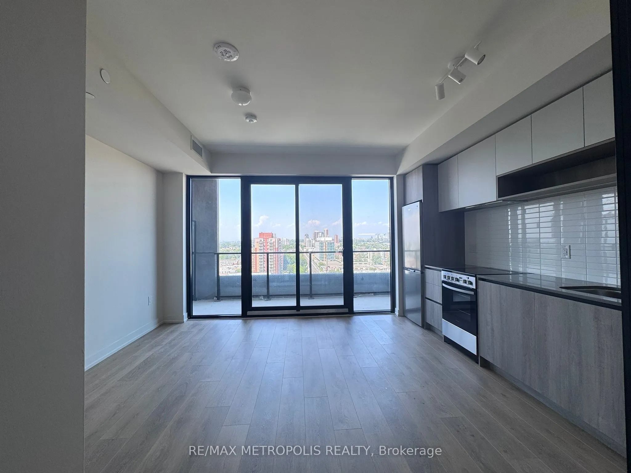 181 STERLING Road, #1418