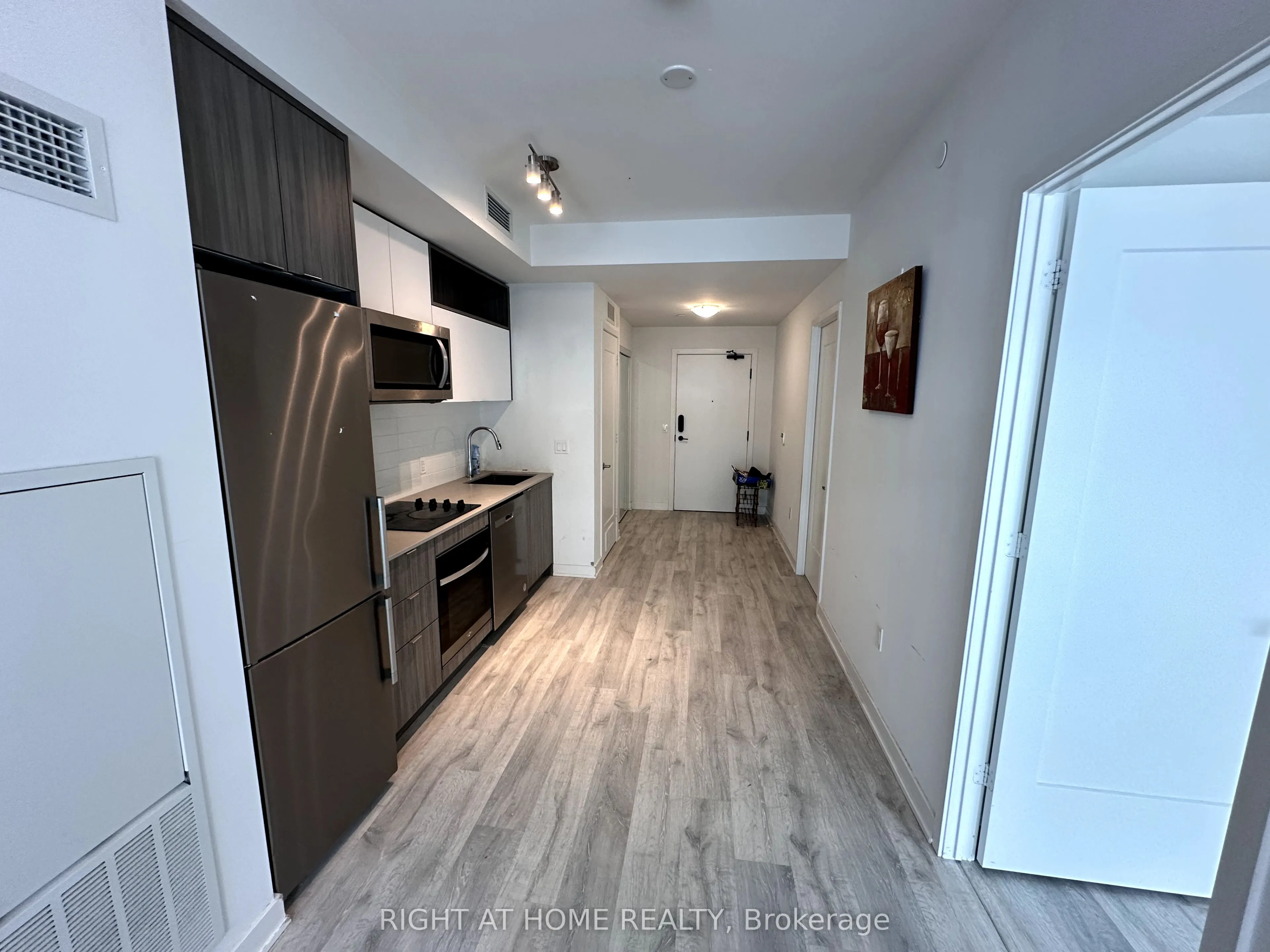 135 Lower Sherbourne Street, #2720