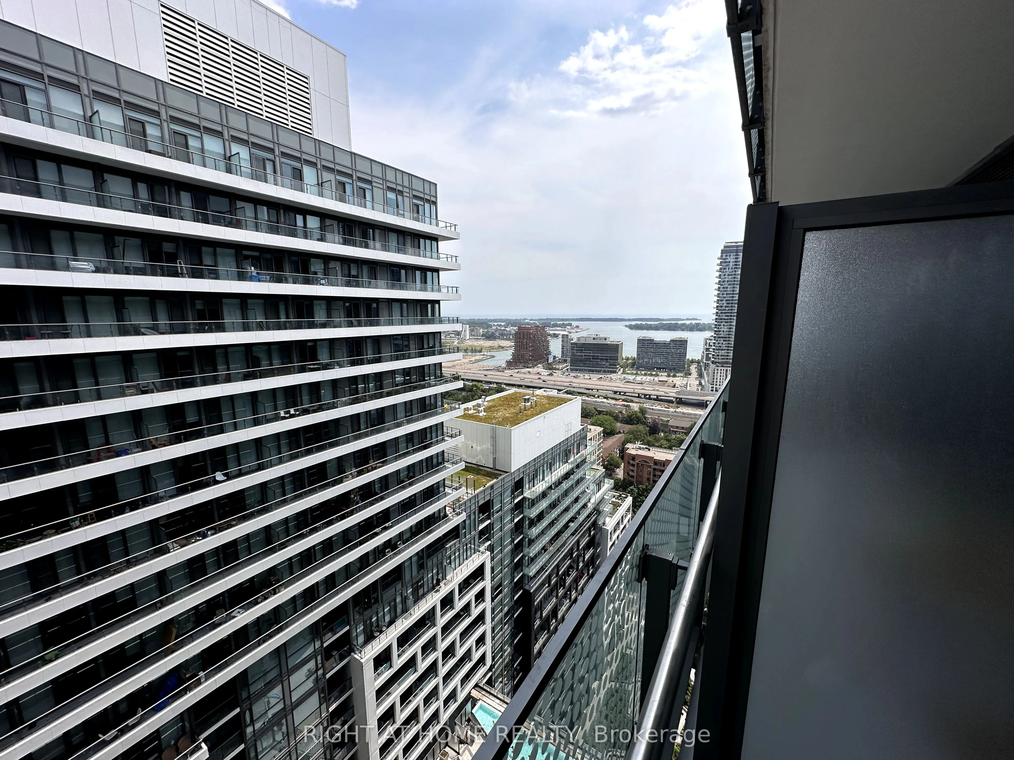 135 Lower Sherbourne Street, #2720