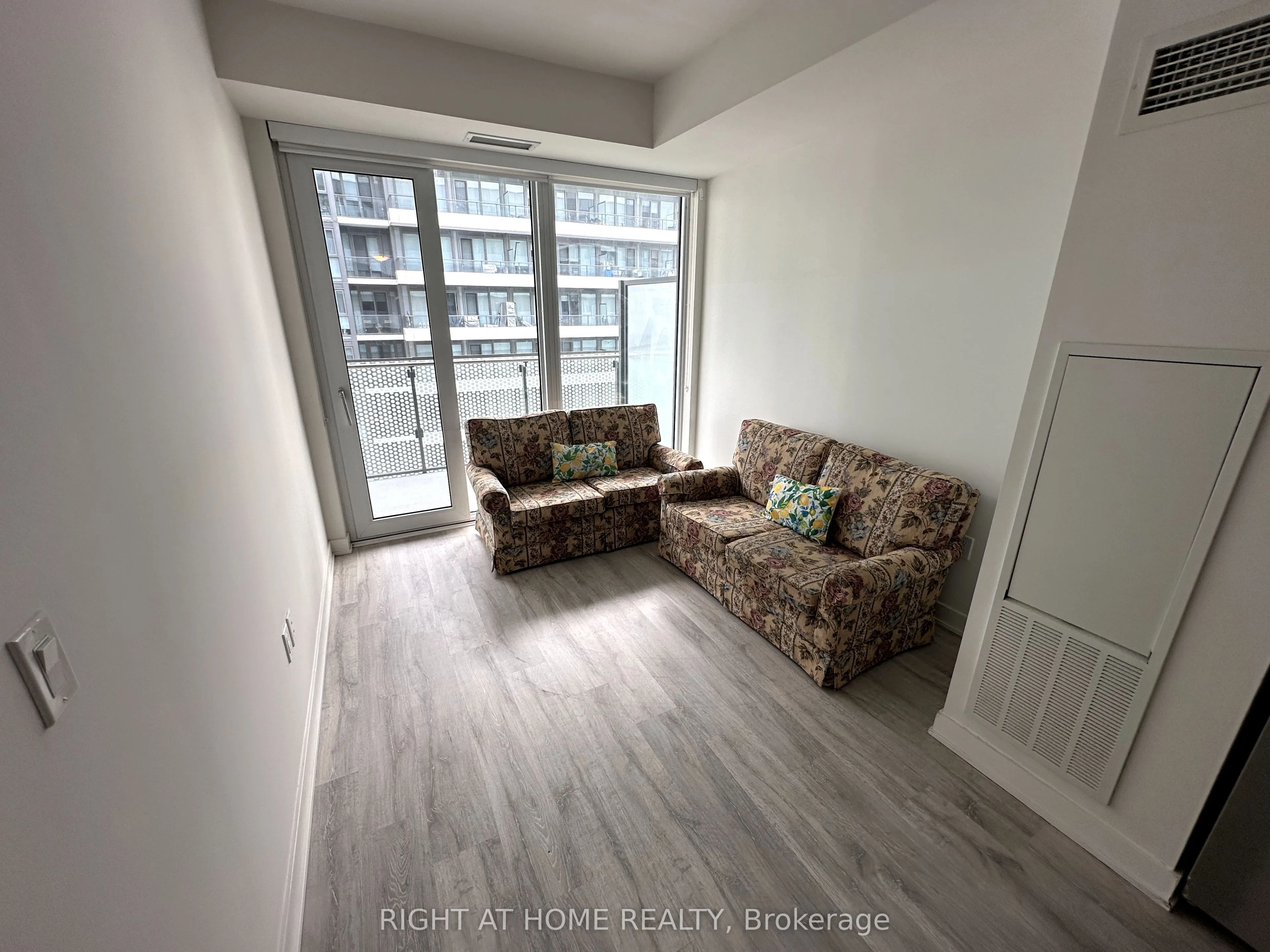 135 Lower Sherbourne Street, #2720