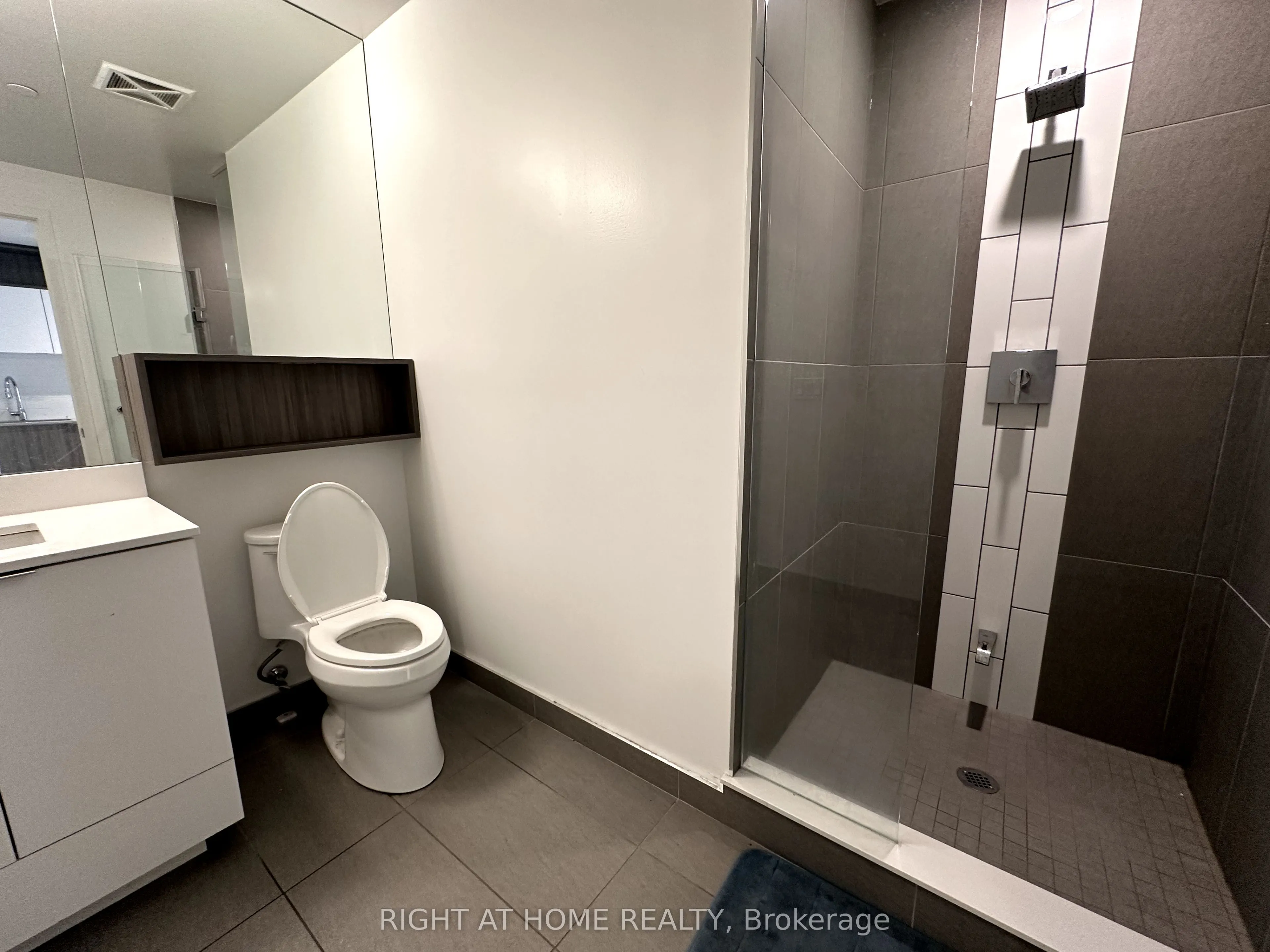 135 Lower Sherbourne Street, #2720