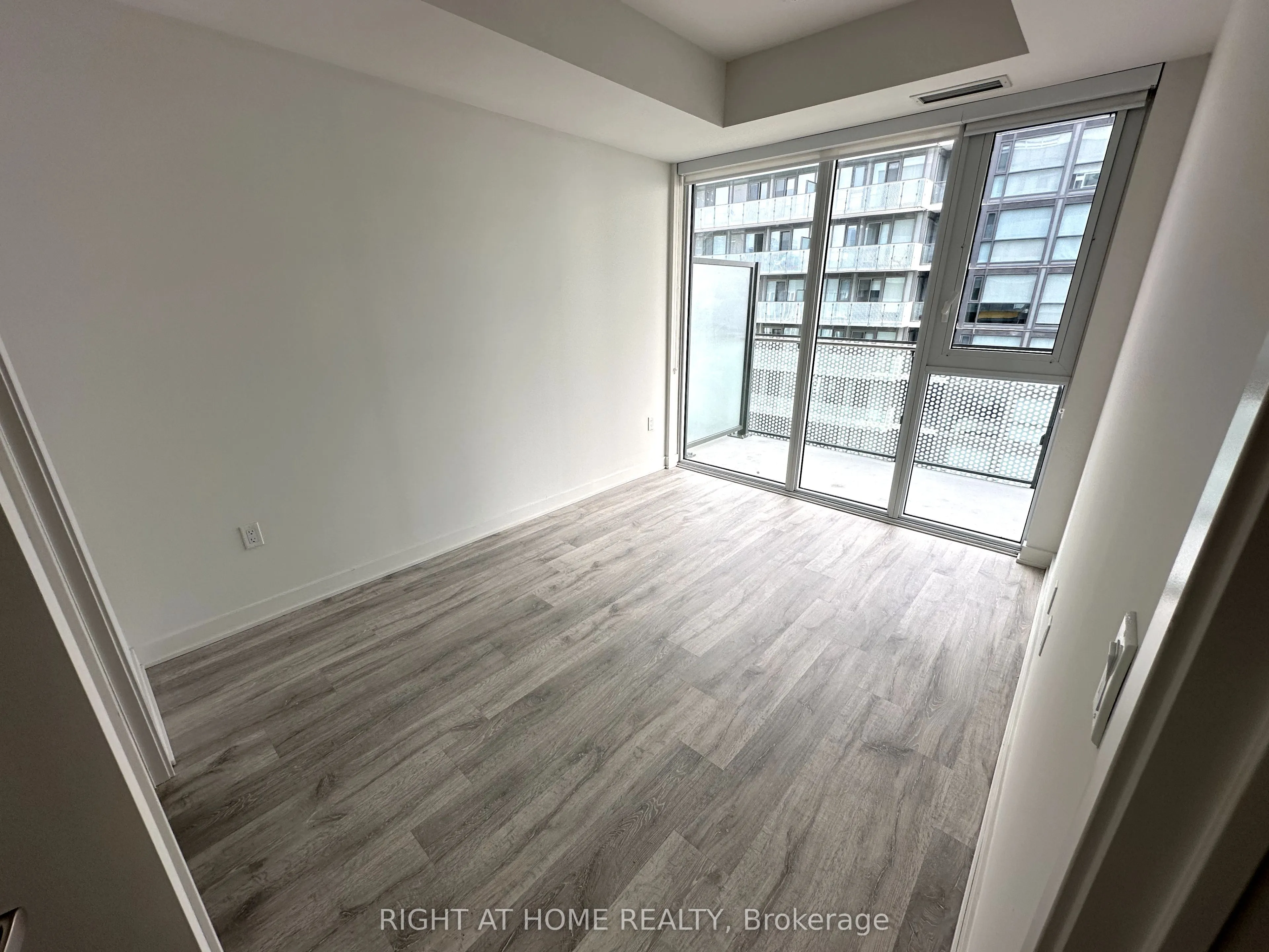 135 Lower Sherbourne Street, #2720